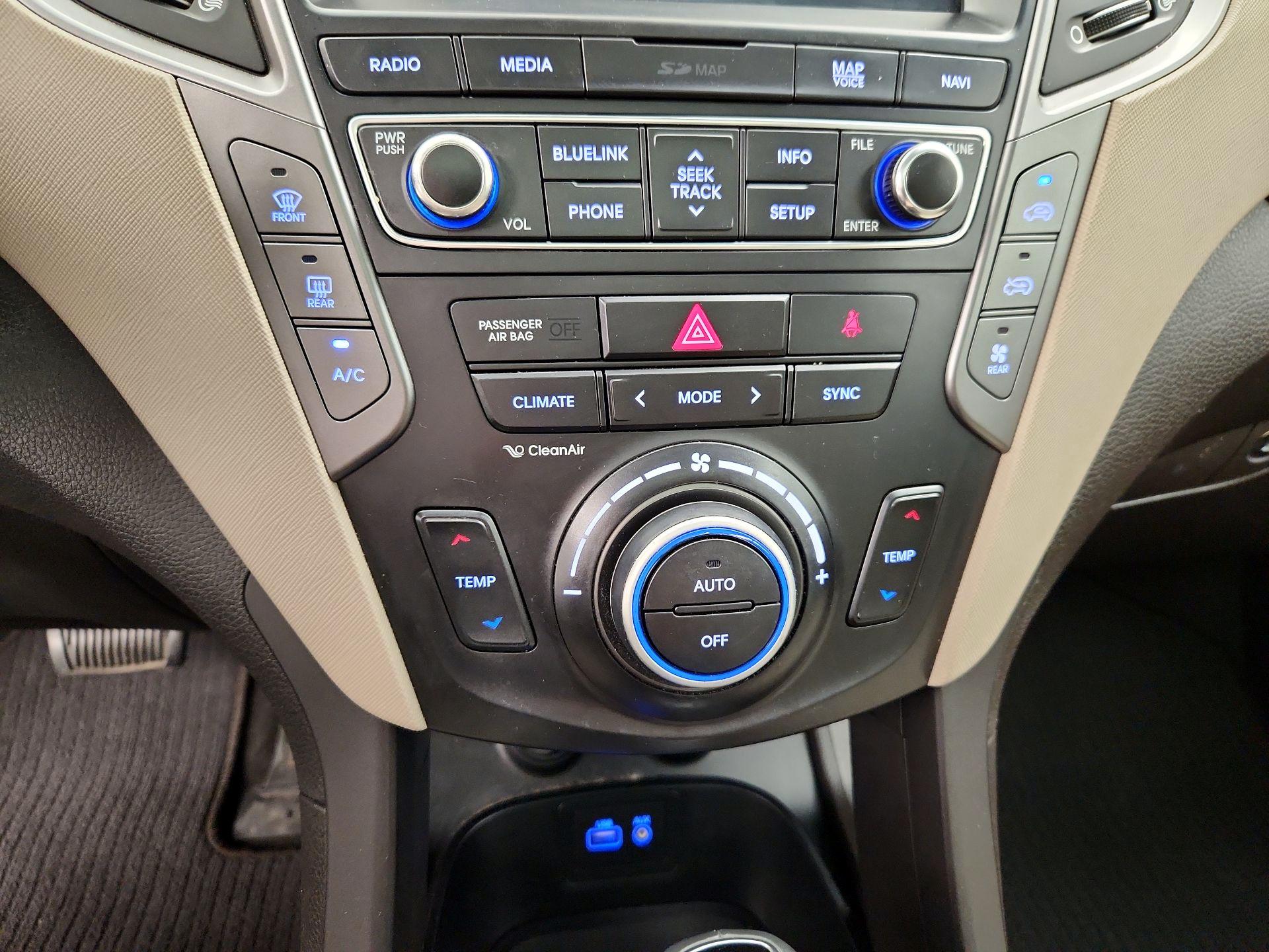 Thumbnail: 2018 Hyundai Santa Fe - 17