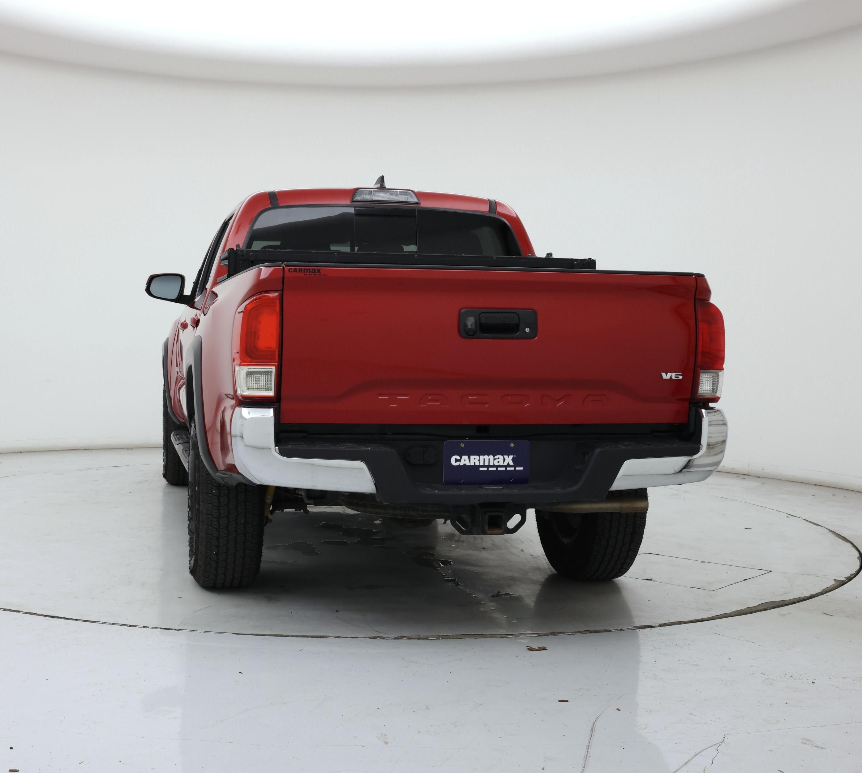 Thumbnail: 2017 Toyota Tacoma - 6