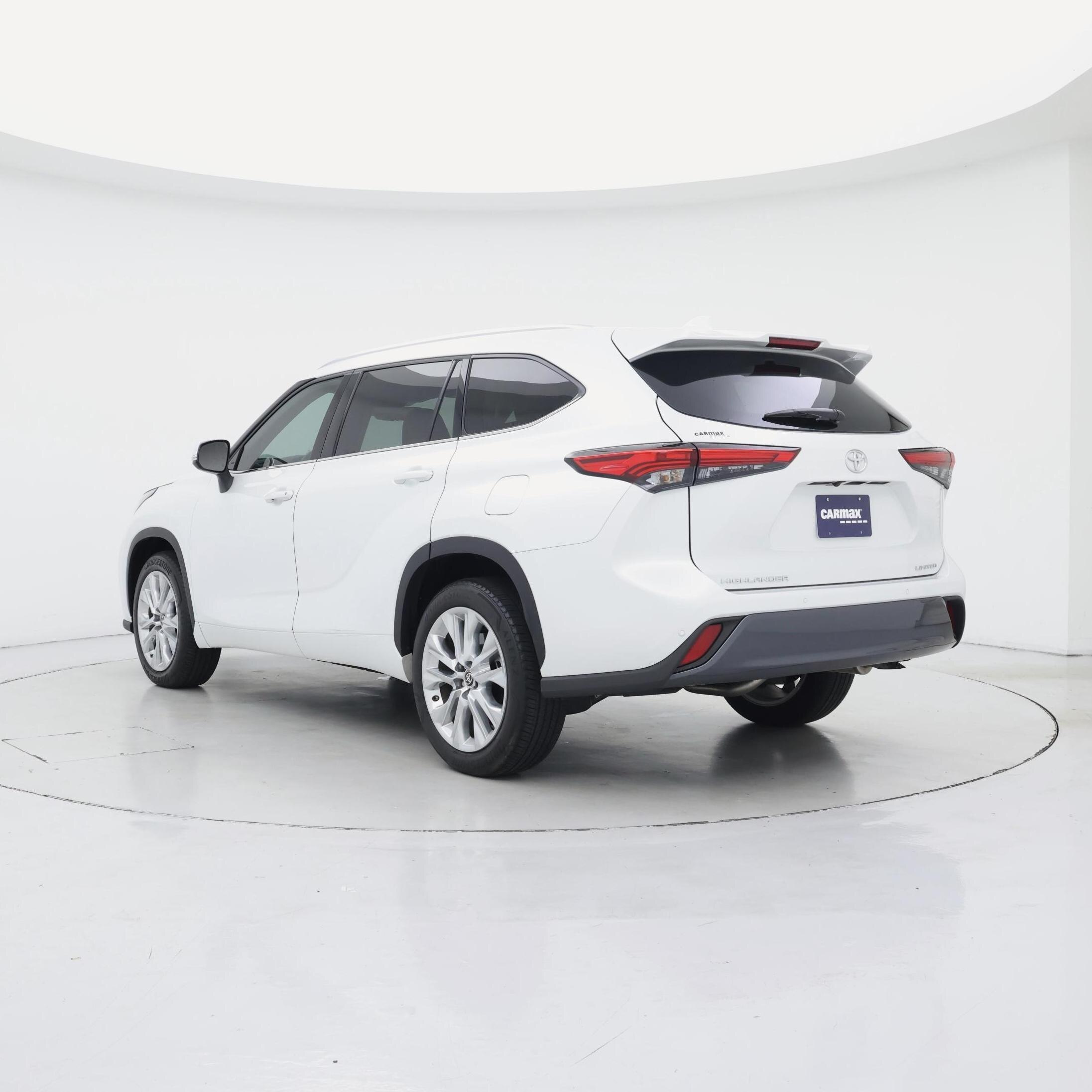 Thumbnail: 2022 Toyota Highlander - 2
