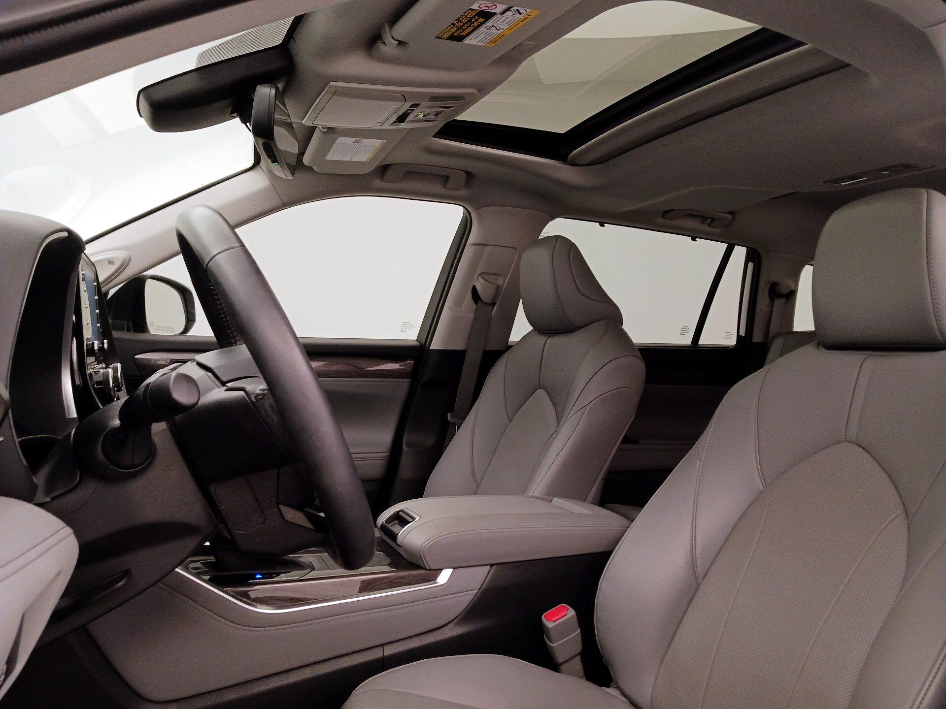 Thumbnail: 2022 Toyota Highlander - 20