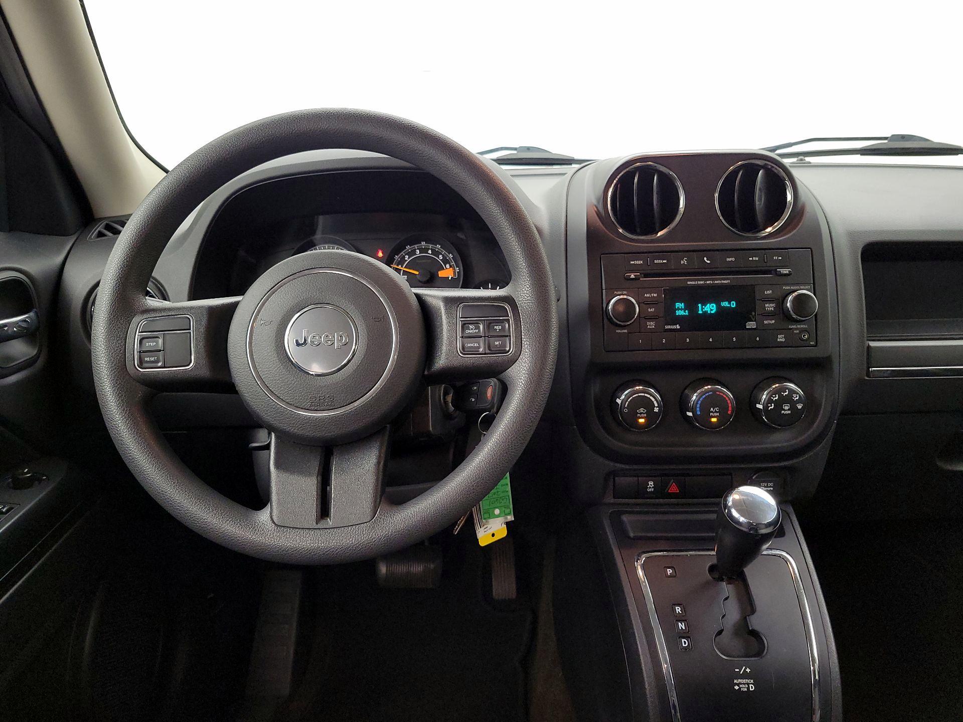 Thumbnail: 2017 Jeep Patriot - 9