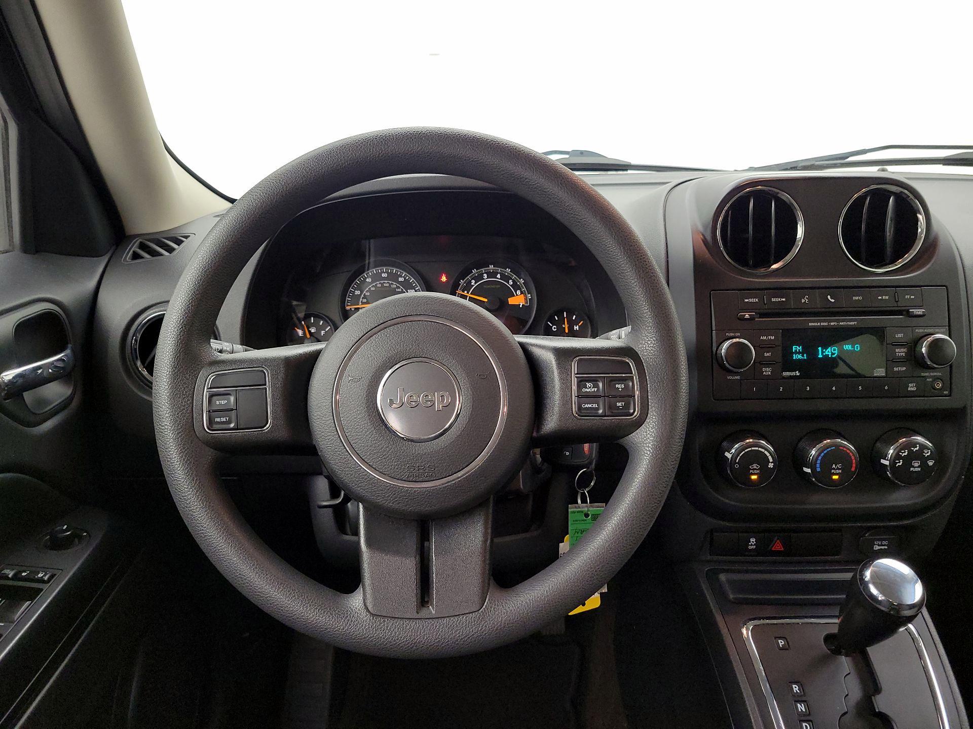 Thumbnail: 2017 Jeep Patriot - 10