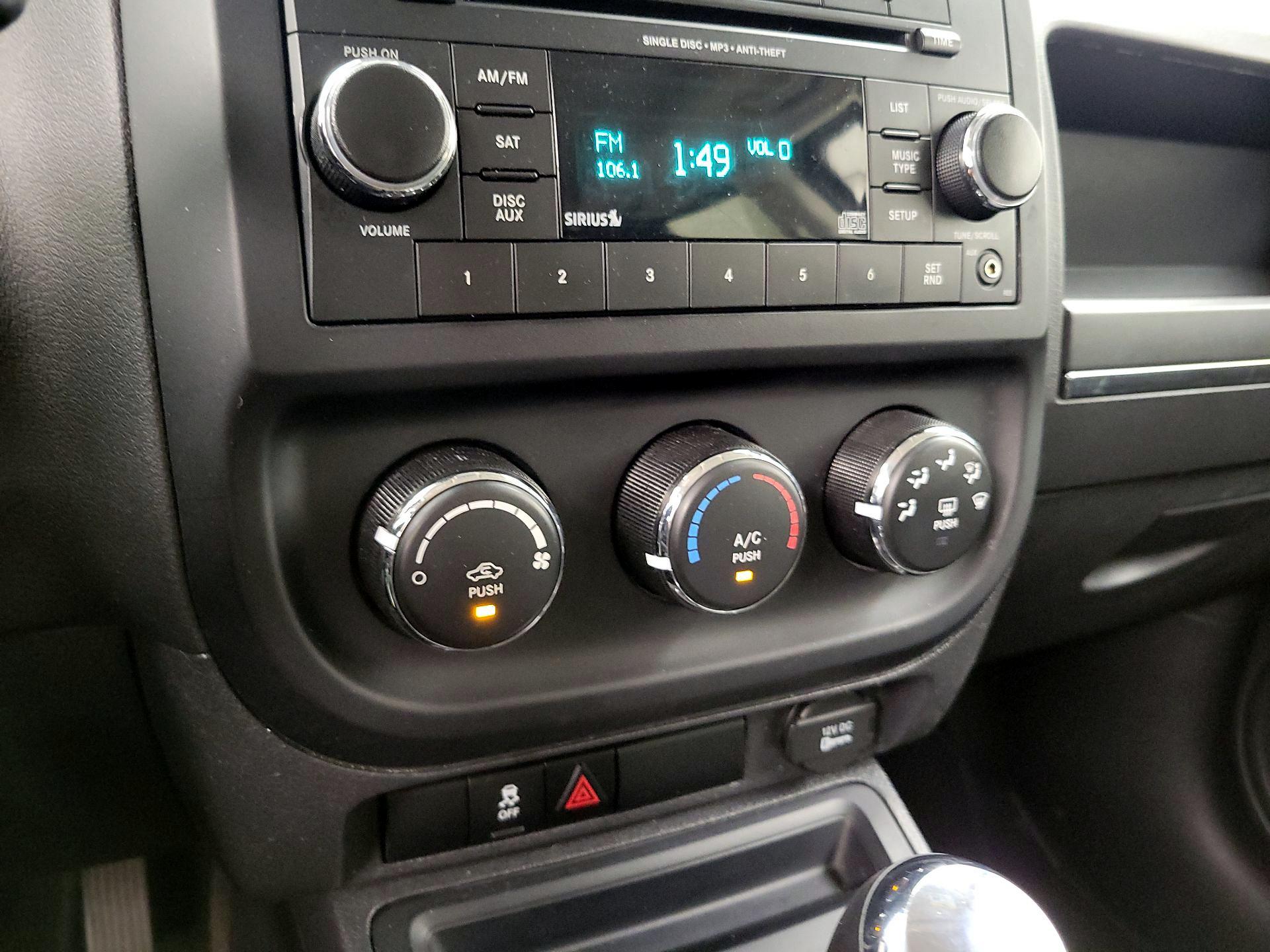 Thumbnail: 2017 Jeep Patriot - 14