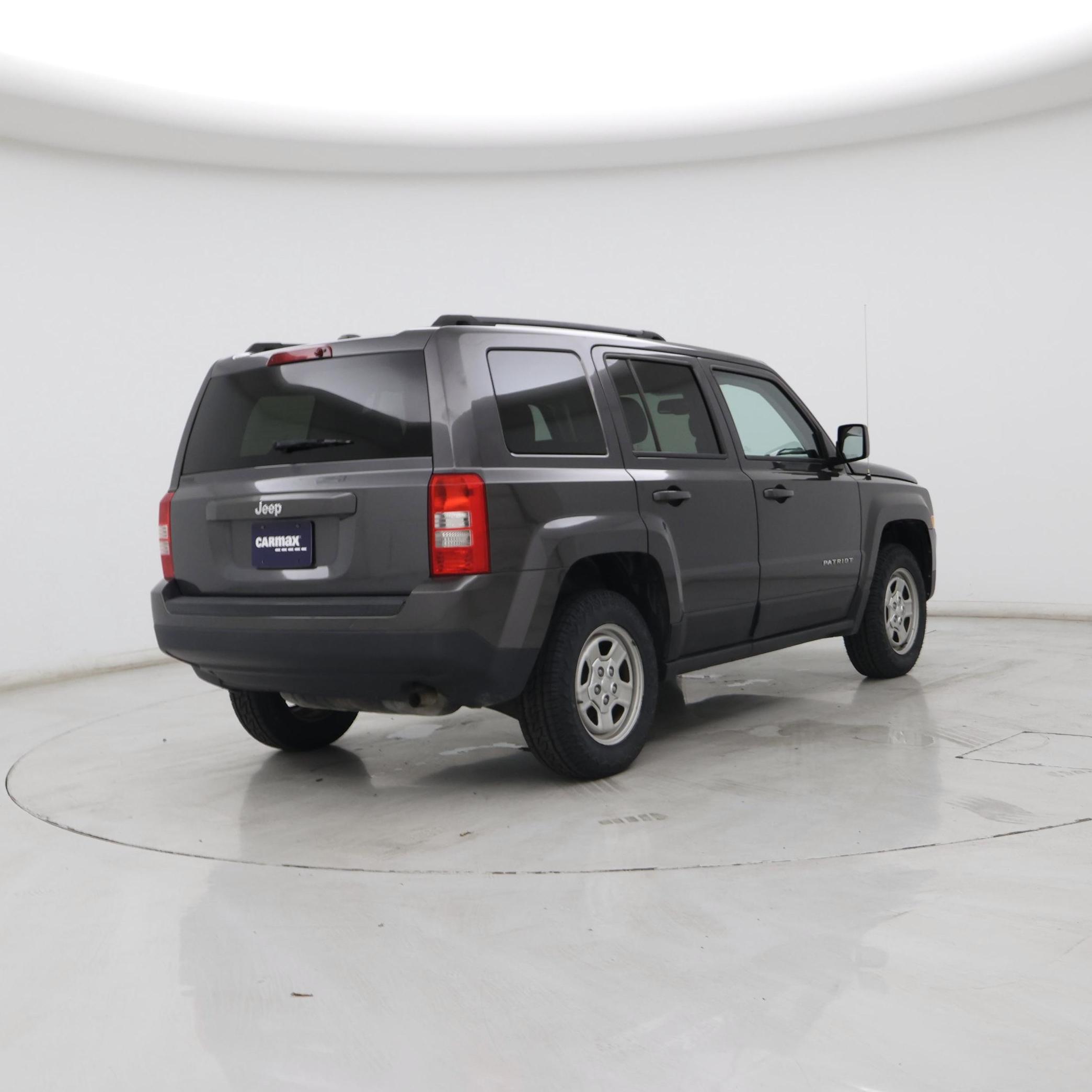 Thumbnail: 2017 Jeep Patriot - 8