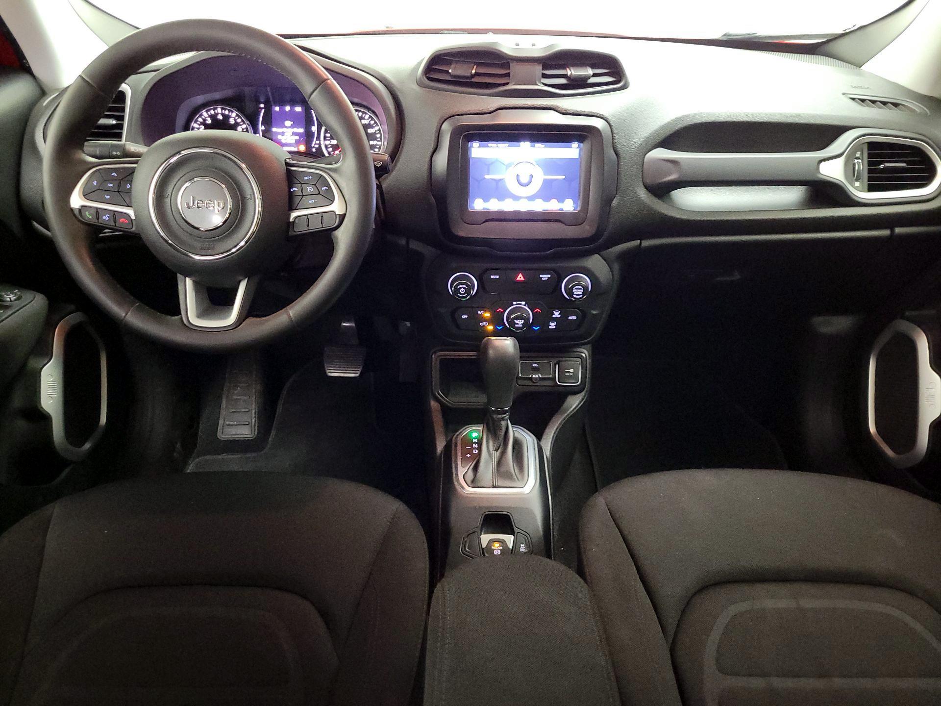 Thumbnail: 2018 Jeep Renegade - 9