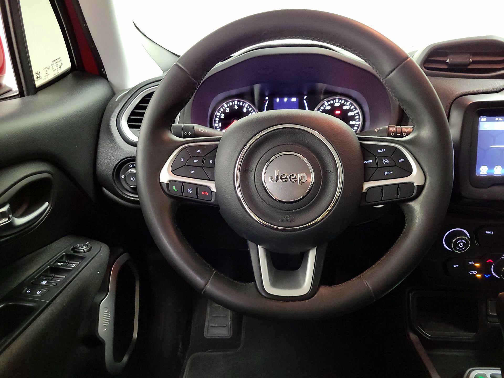 Thumbnail: 2018 Jeep Renegade - 10