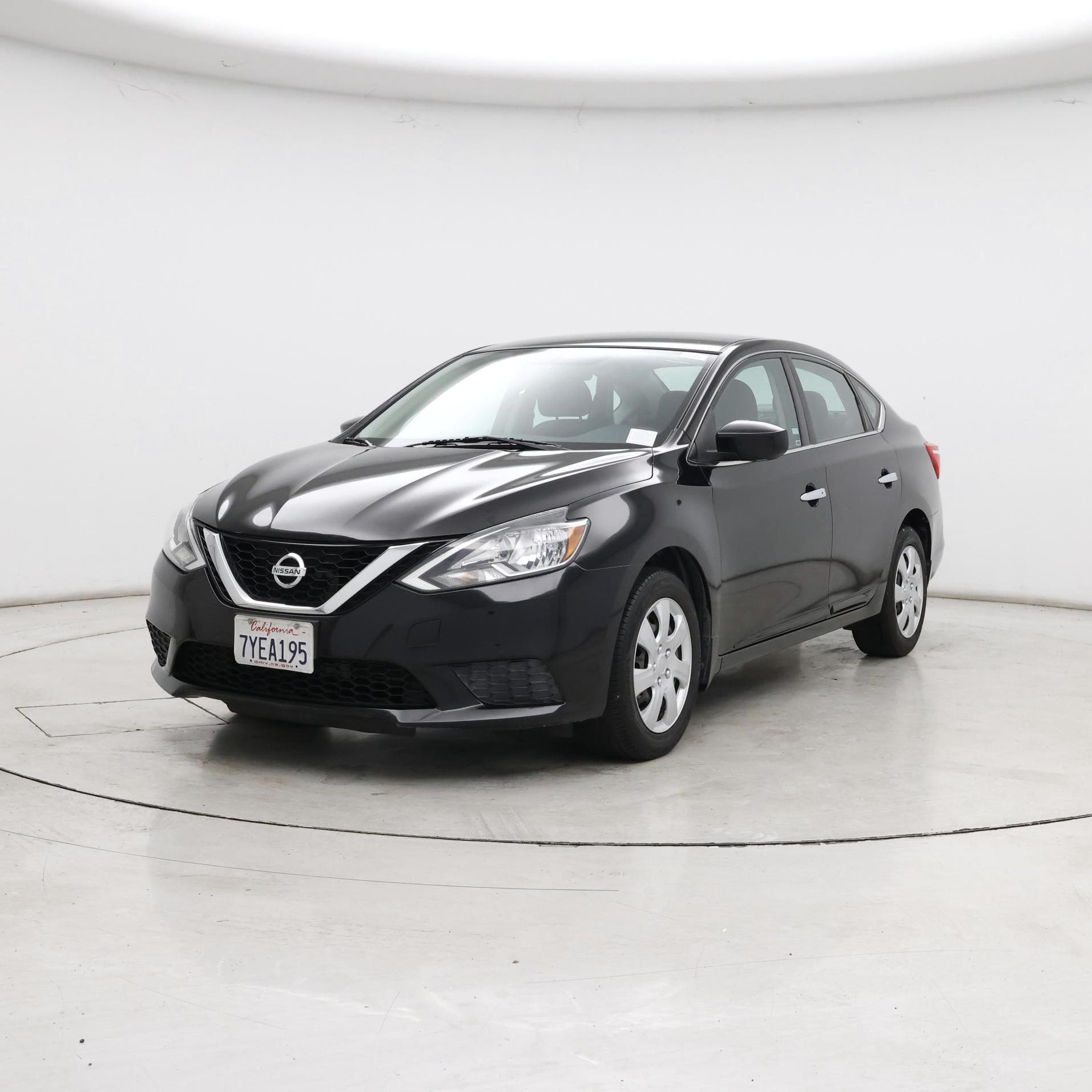 Thumbnail: 2016 Nissan Sentra - 4