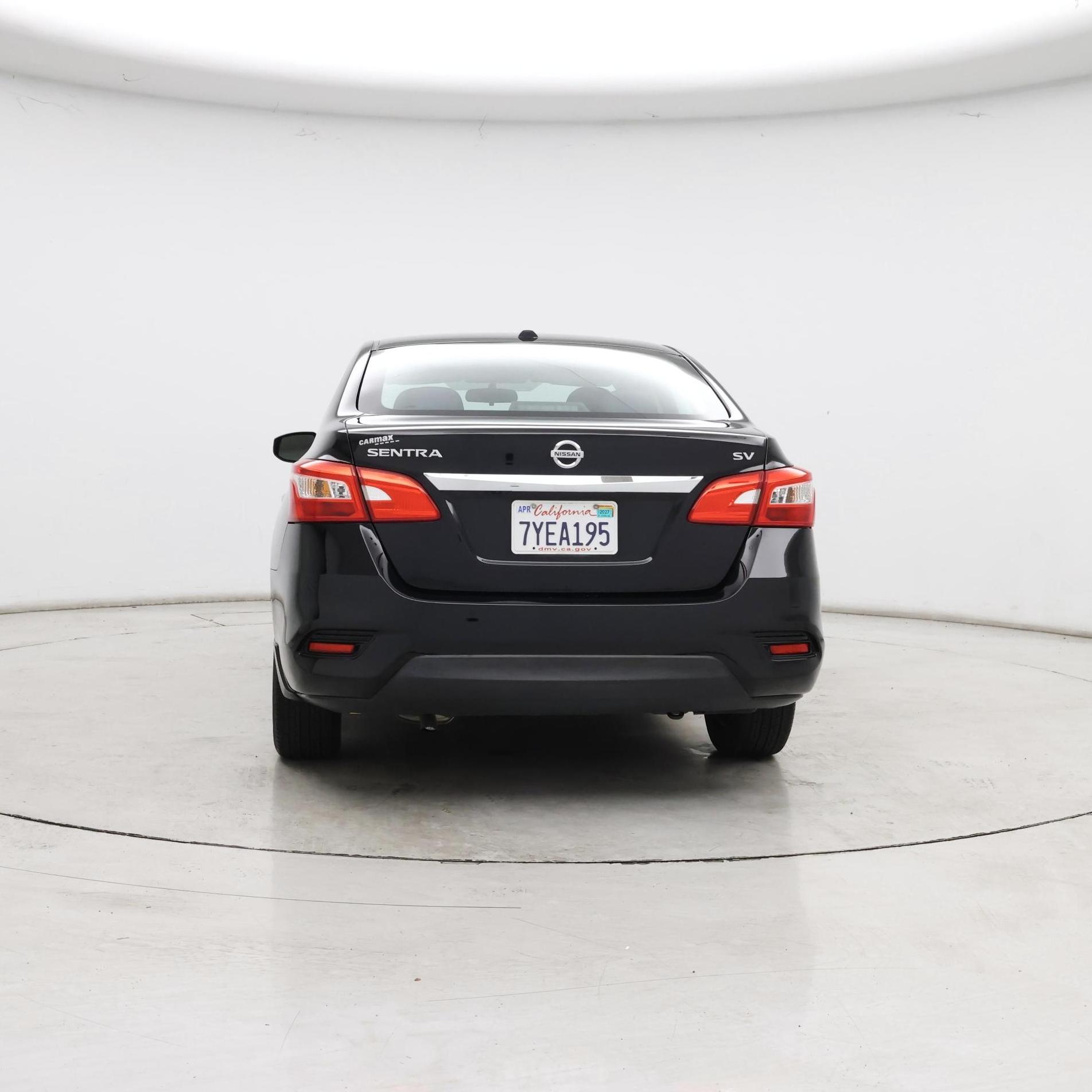Thumbnail: 2016 Nissan Sentra - 6