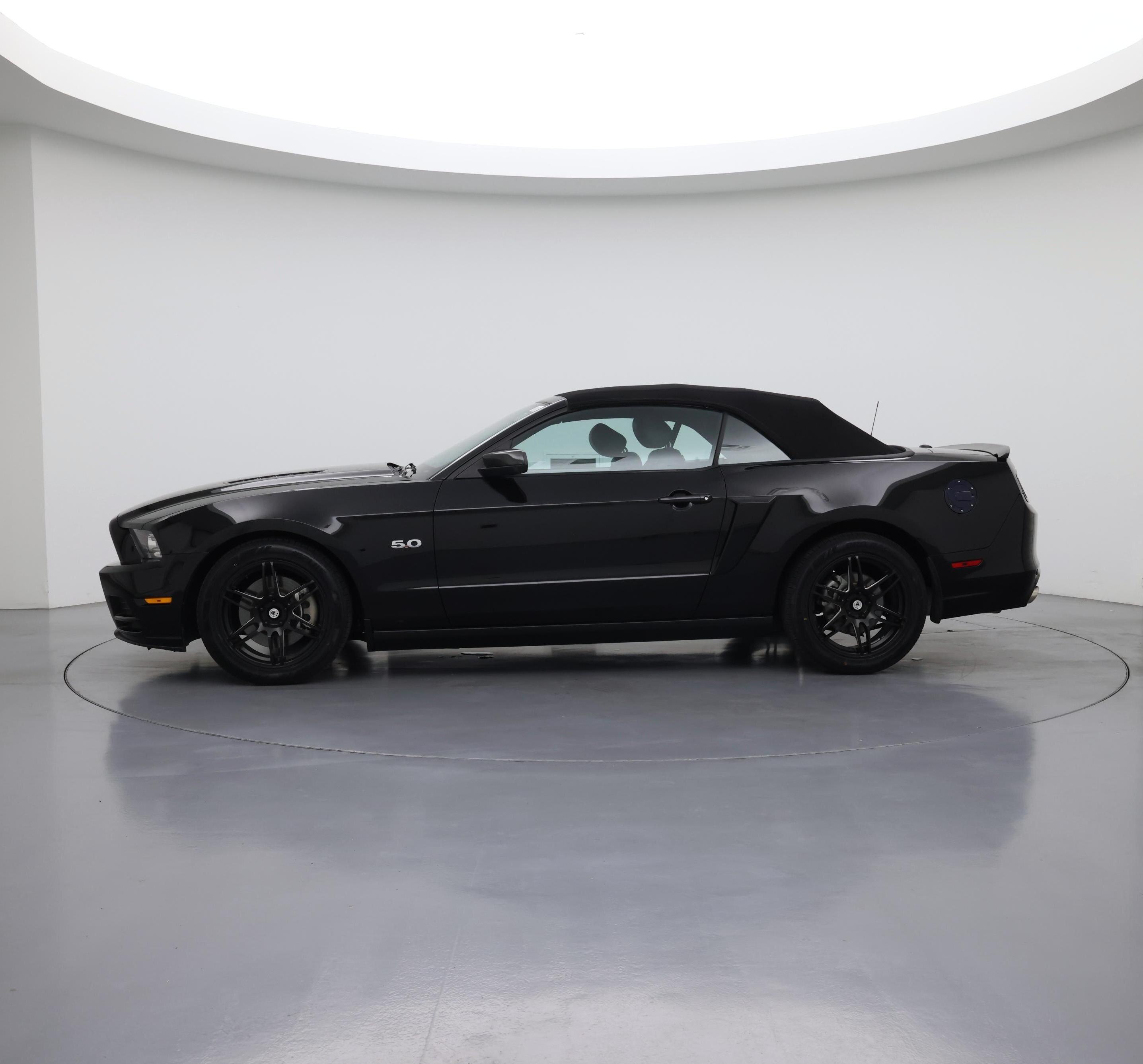Thumbnail: 2014 Ford Mustang - 3