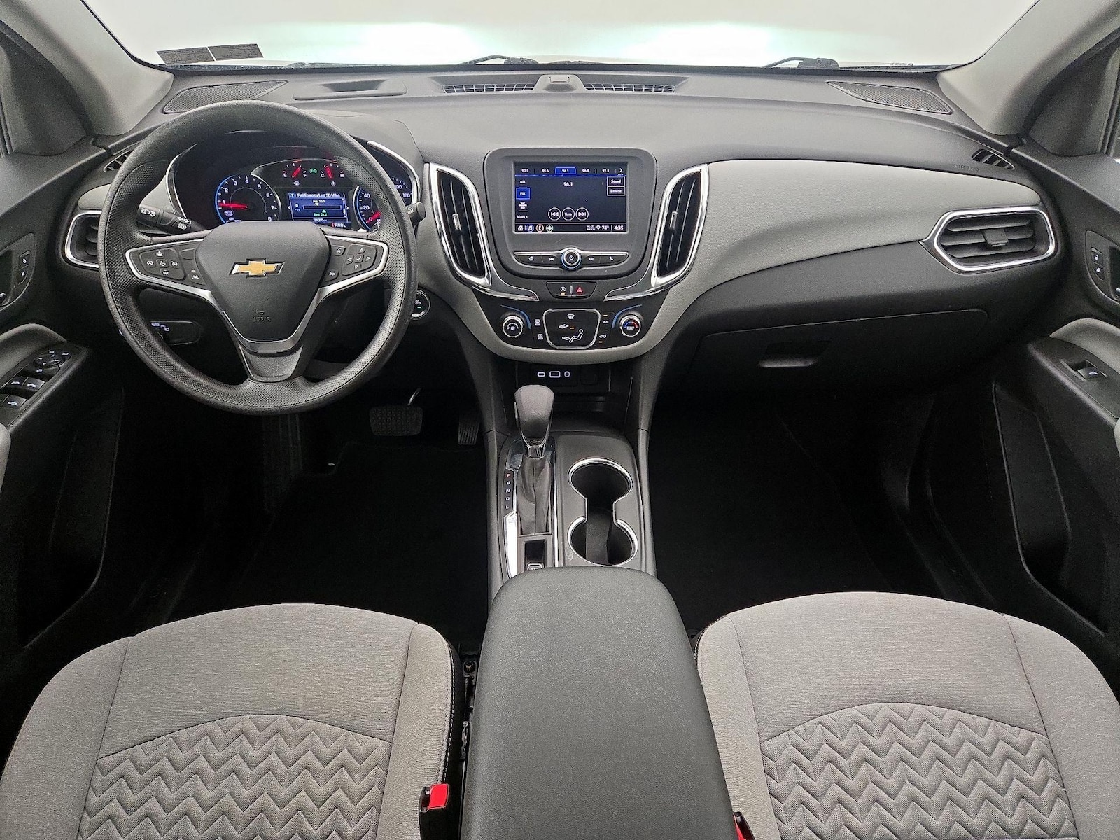 2022 Chevrolet Equinox LS - Photo 10