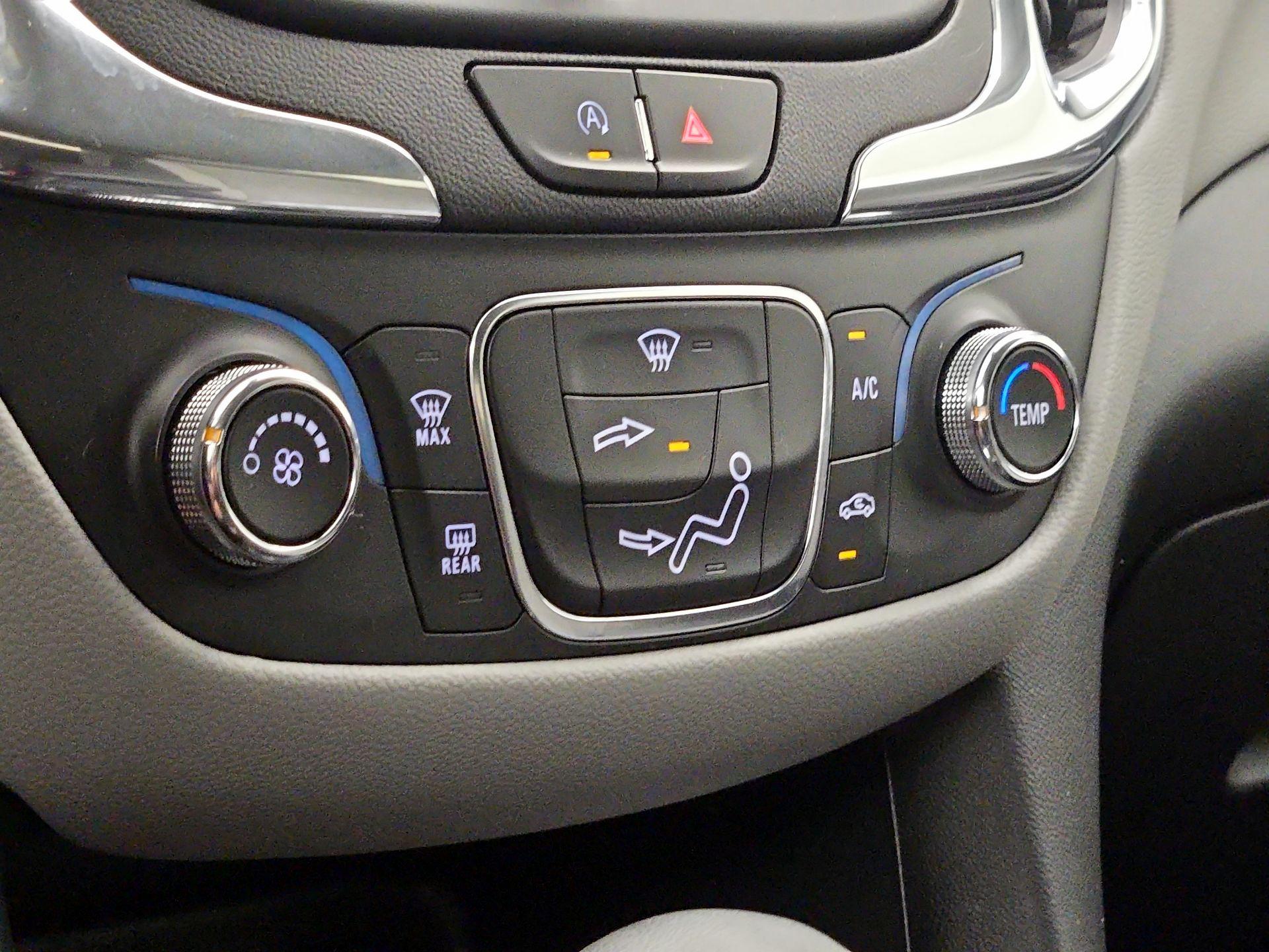 Thumbnail: 2022 Chevrolet Equinox - 16