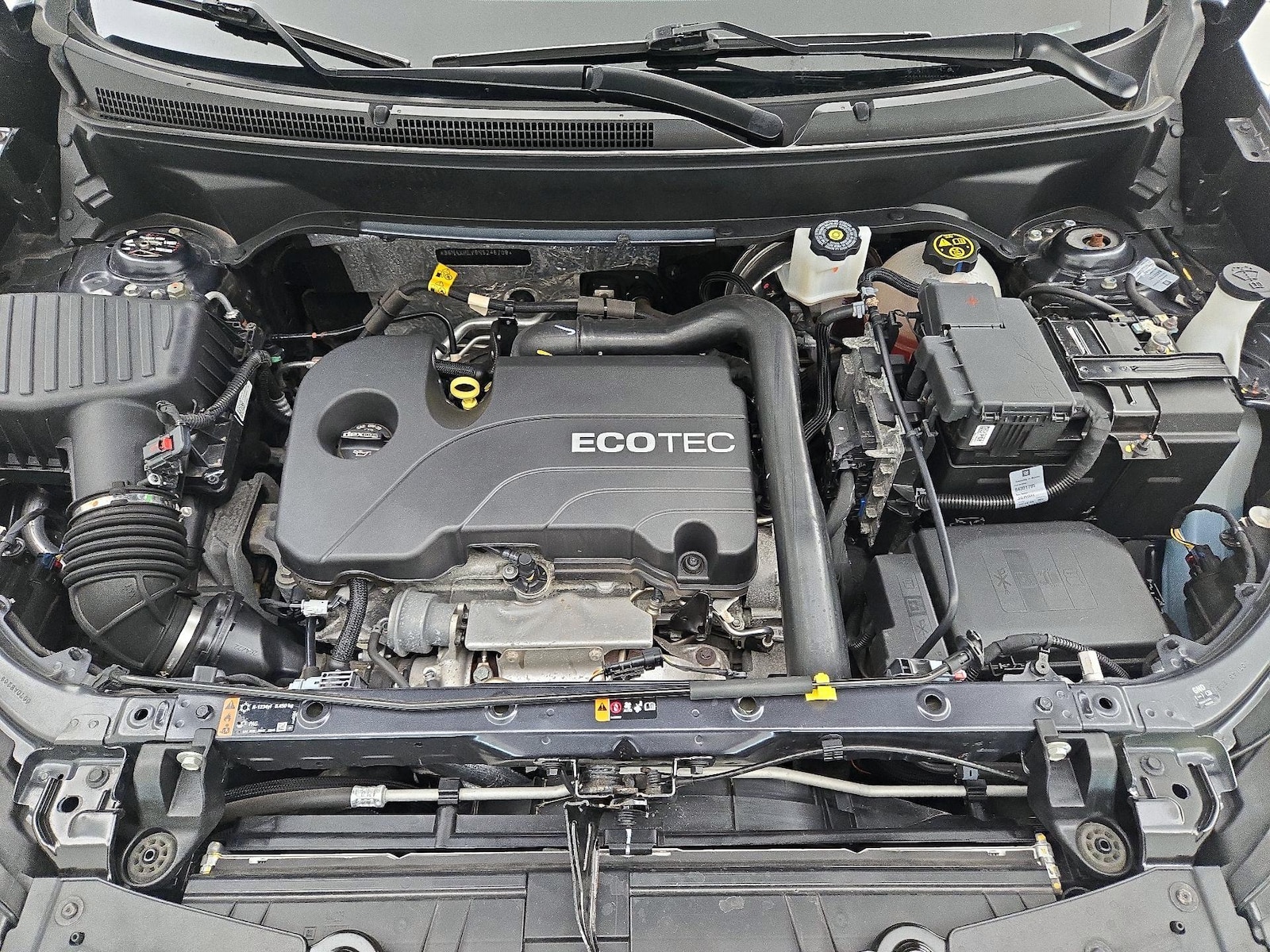 2022 Chevrolet Equinox LS - Photo 22