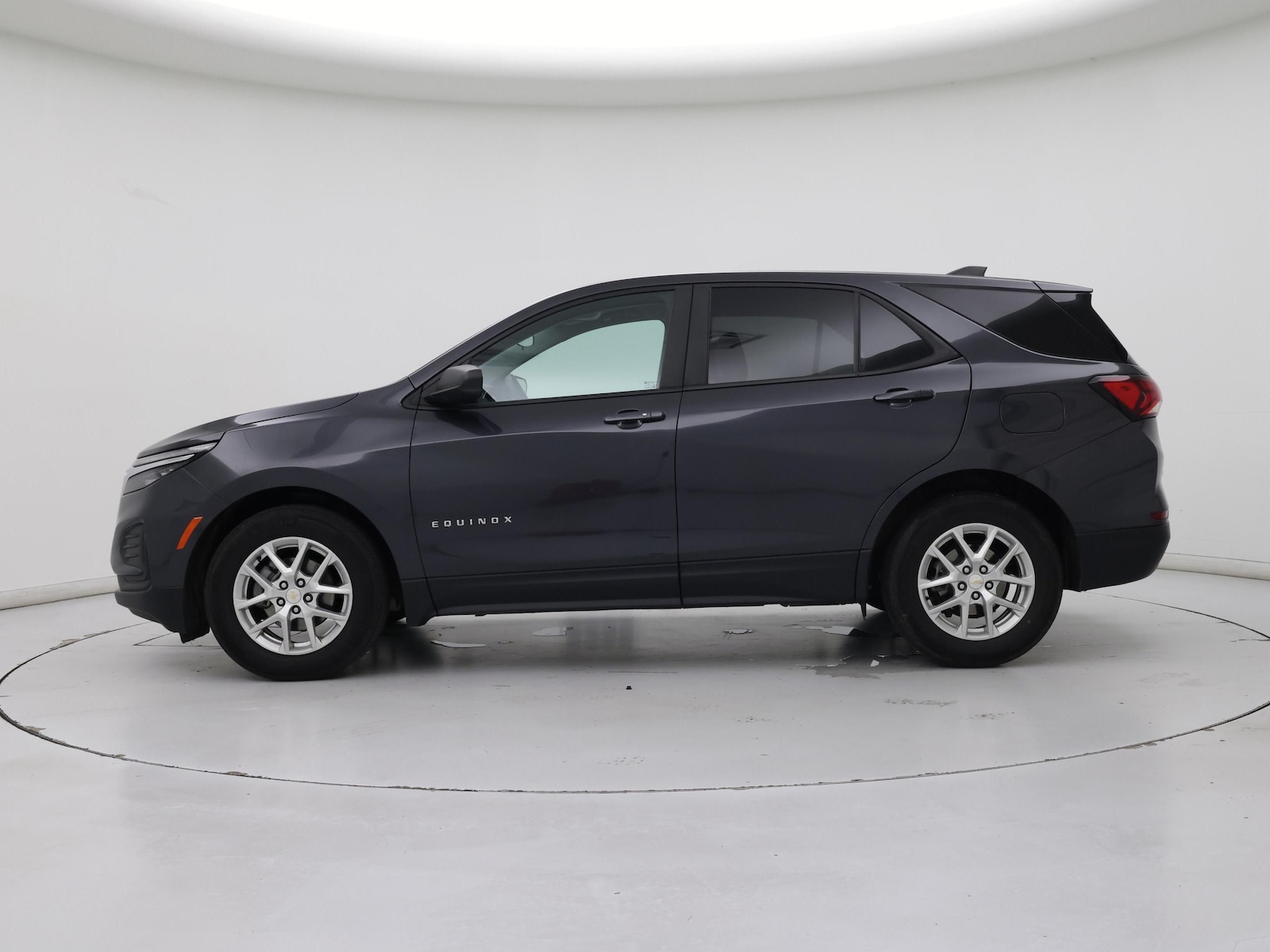 2022 Chevrolet Equinox LS - Photo 4