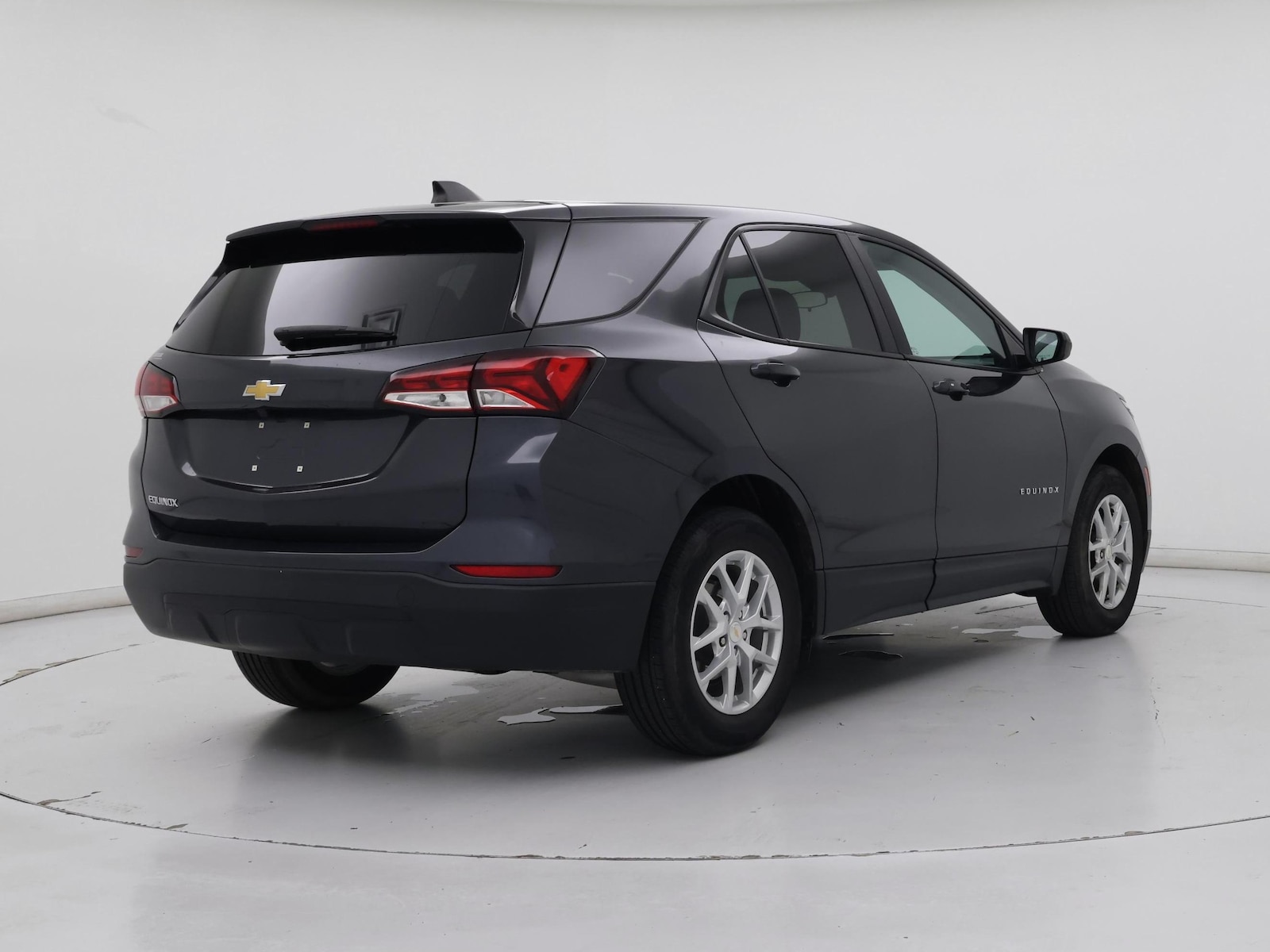 2022 Chevrolet Equinox LS - Photo 9