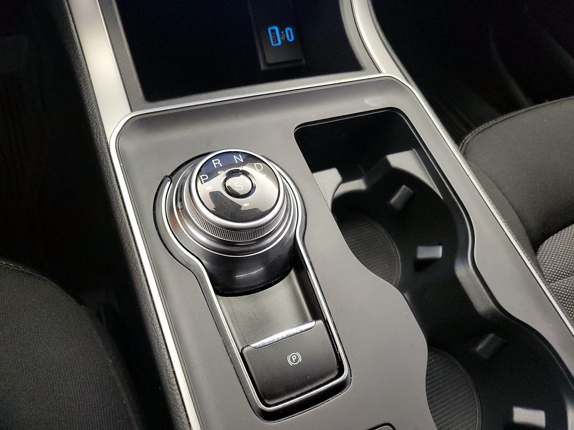 Thumbnail: 2022 Ford Edge - 17