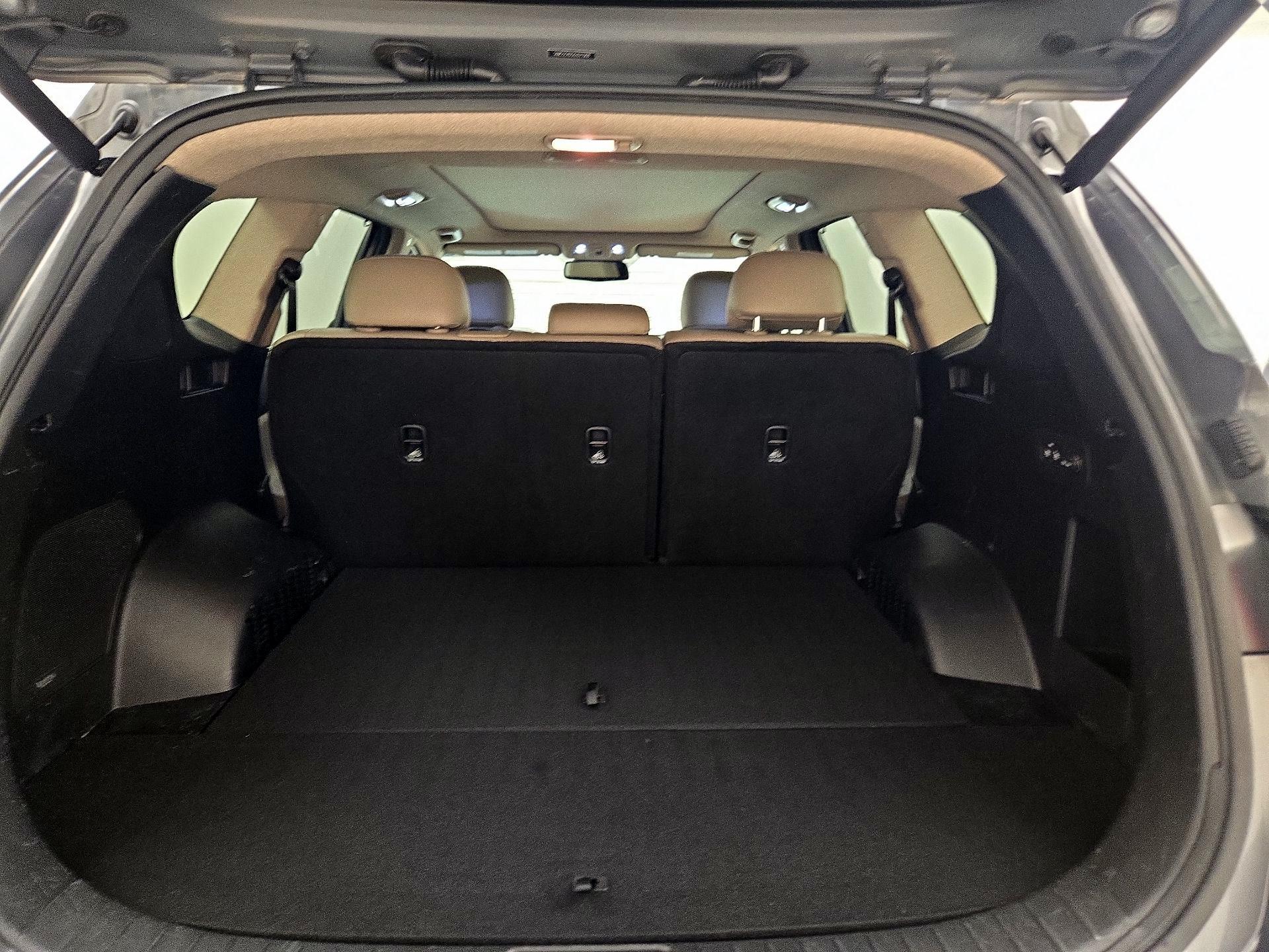 Thumbnail: 2019 Hyundai Santa Fe - 17