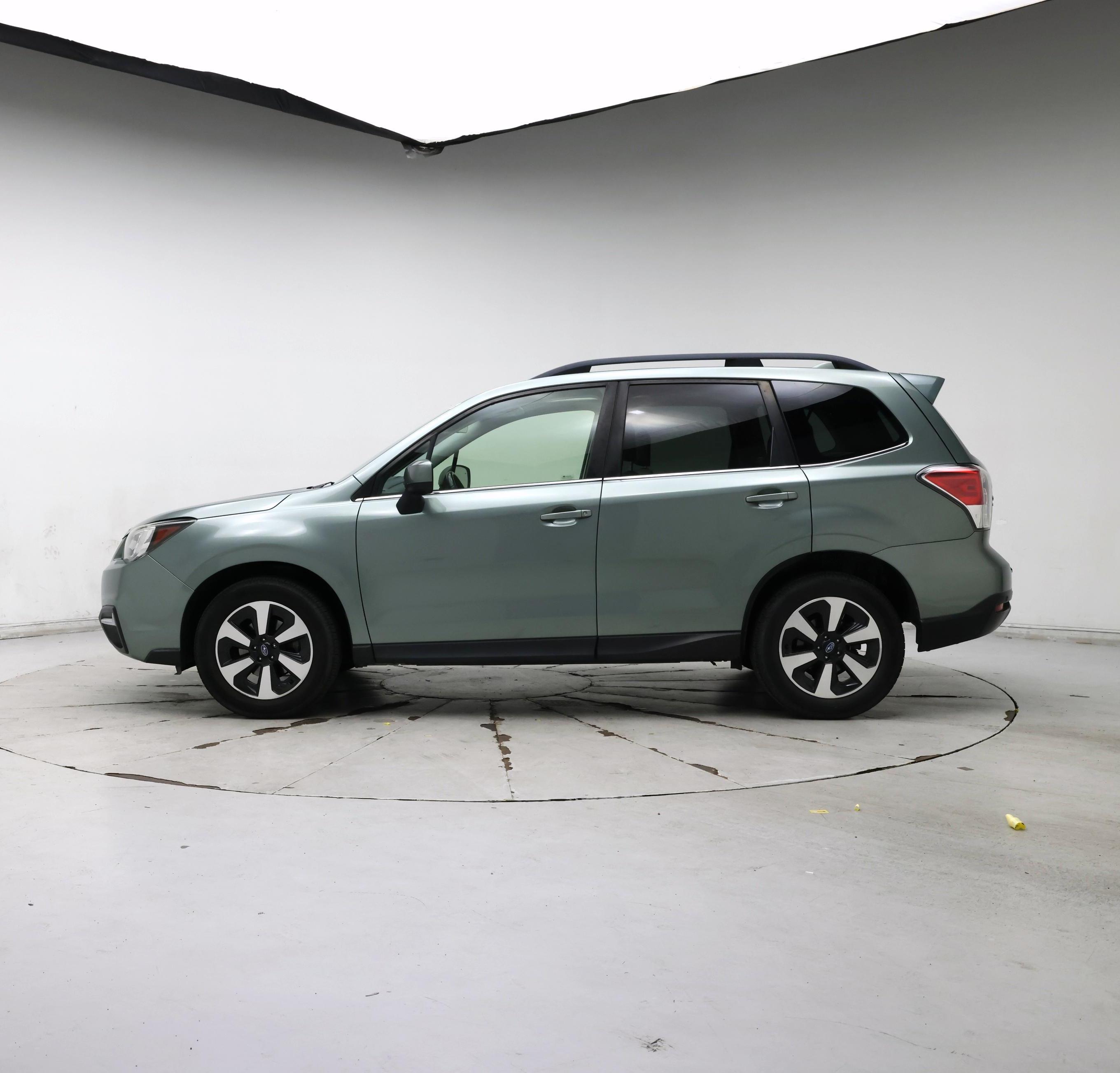Thumbnail: 2018 Subaru Forester - 3