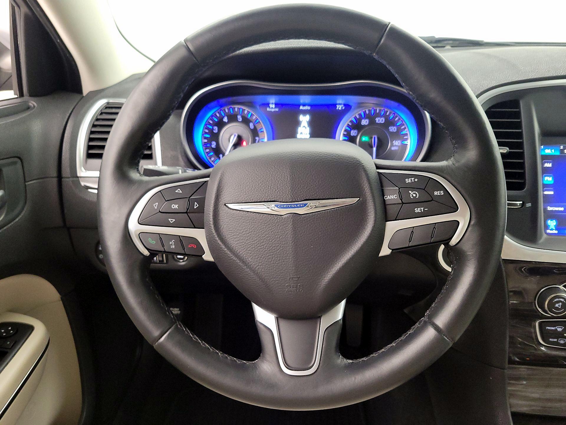 Thumbnail: 2016 Chrysler 300 - 10