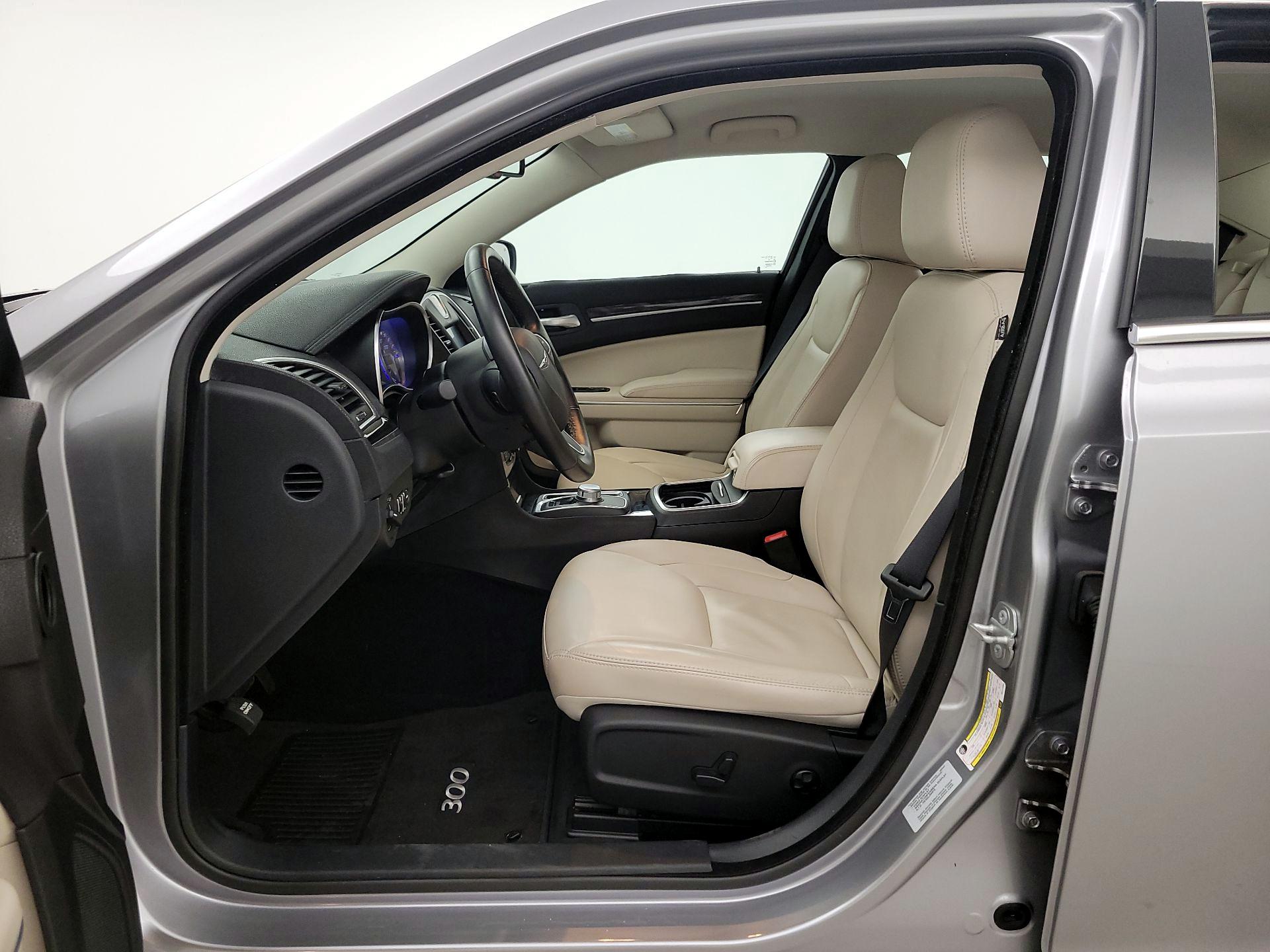 Thumbnail: 2016 Chrysler 300 - 11