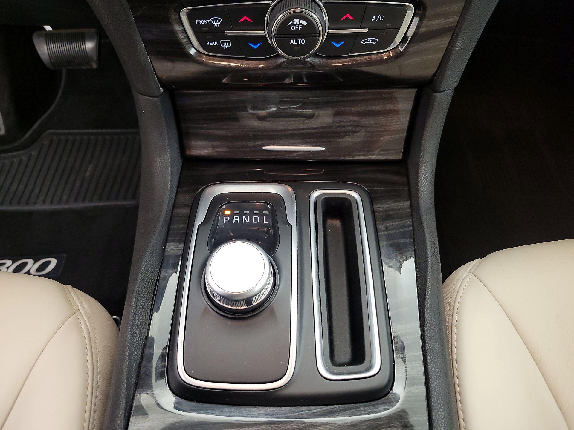 Thumbnail: 2016 Chrysler 300 - 17