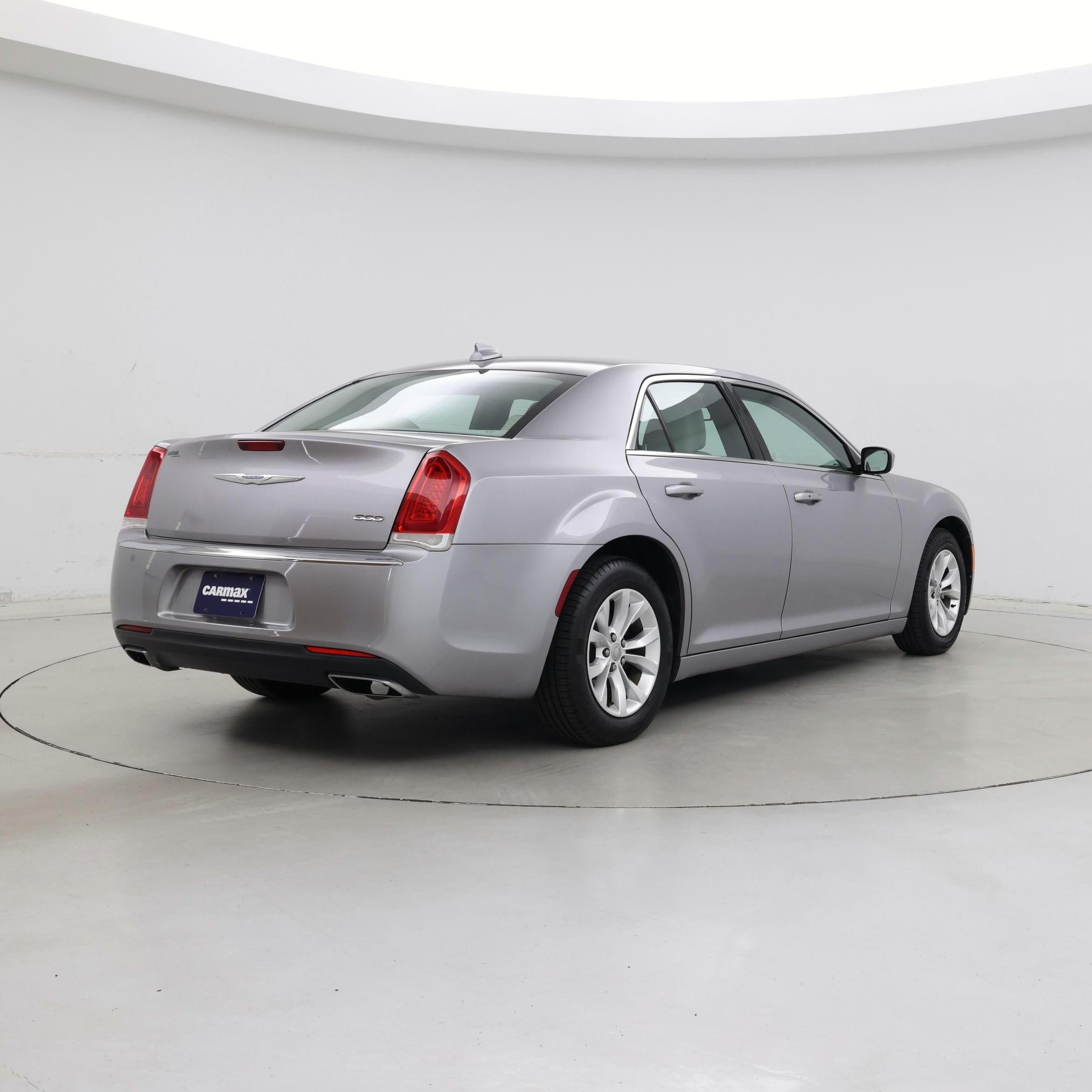 Thumbnail: 2016 Chrysler 300 - 8