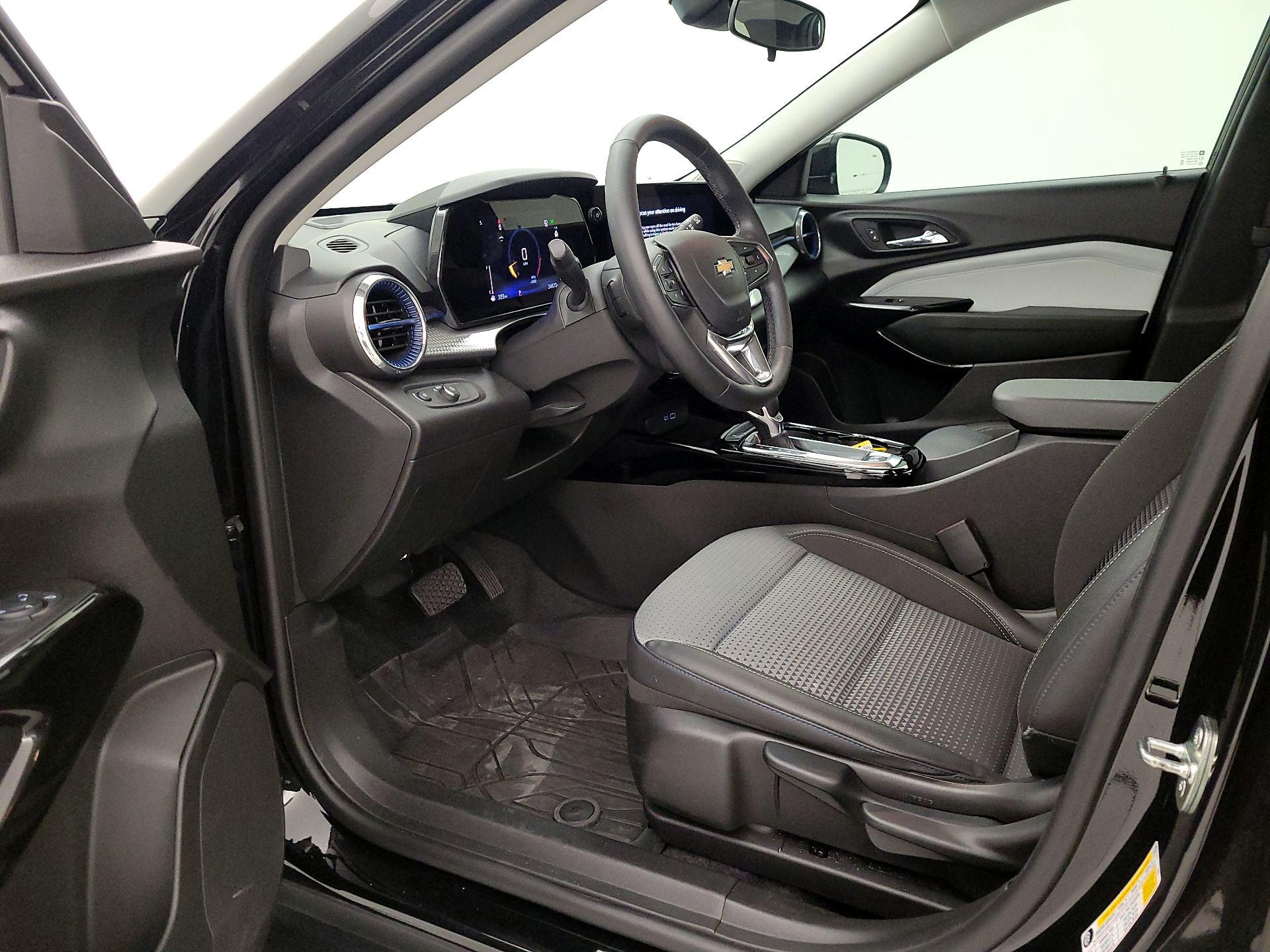 Thumbnail: 2024 Chevrolet Trax - 11