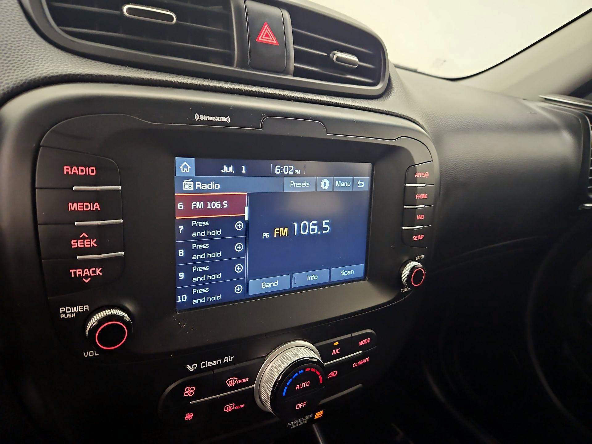 Thumbnail: 2019 Kia Soul - 15