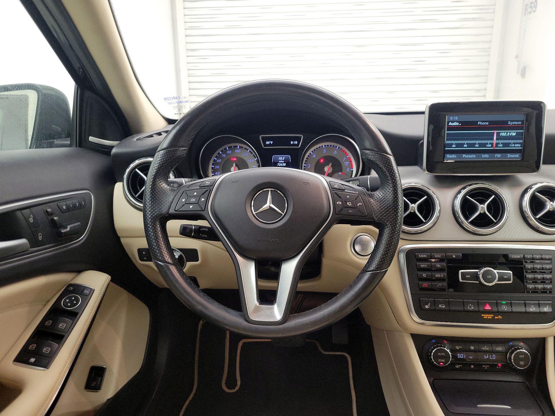 Thumbnail: 2015 Mercedes-Benz GLA - 10