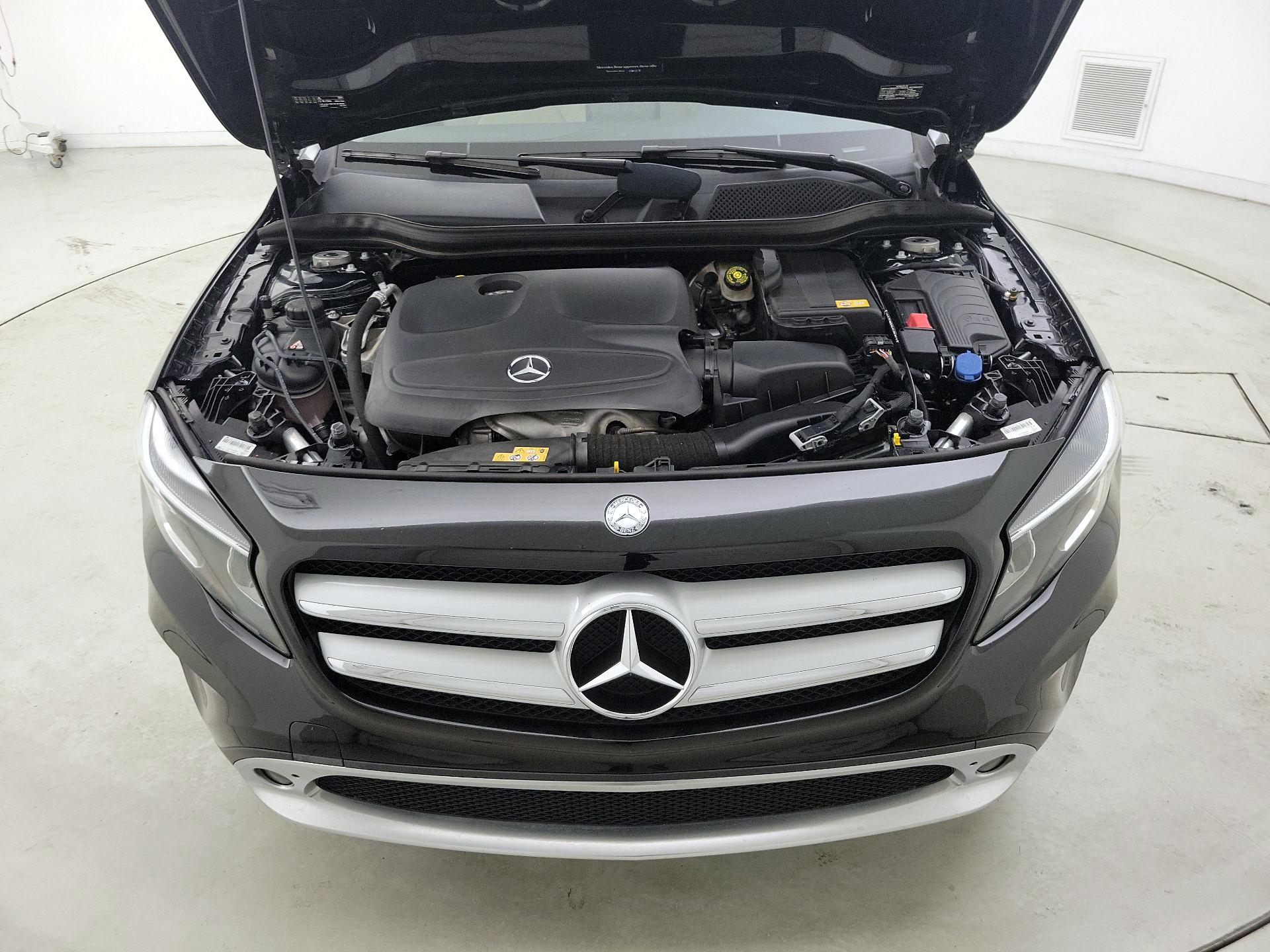 Thumbnail: 2015 Mercedes-Benz GLA - 20