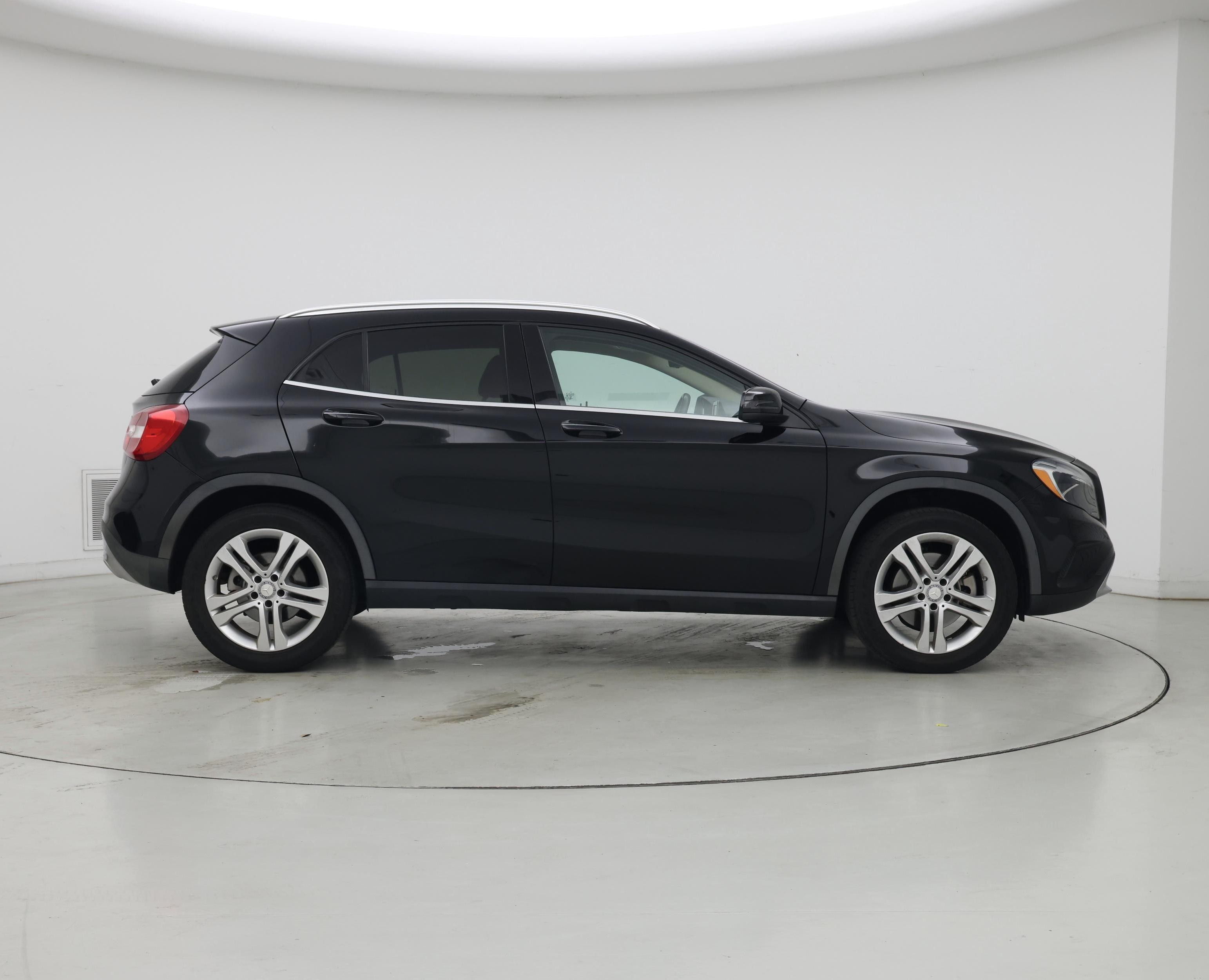 Thumbnail: 2015 Mercedes-Benz GLA - 7