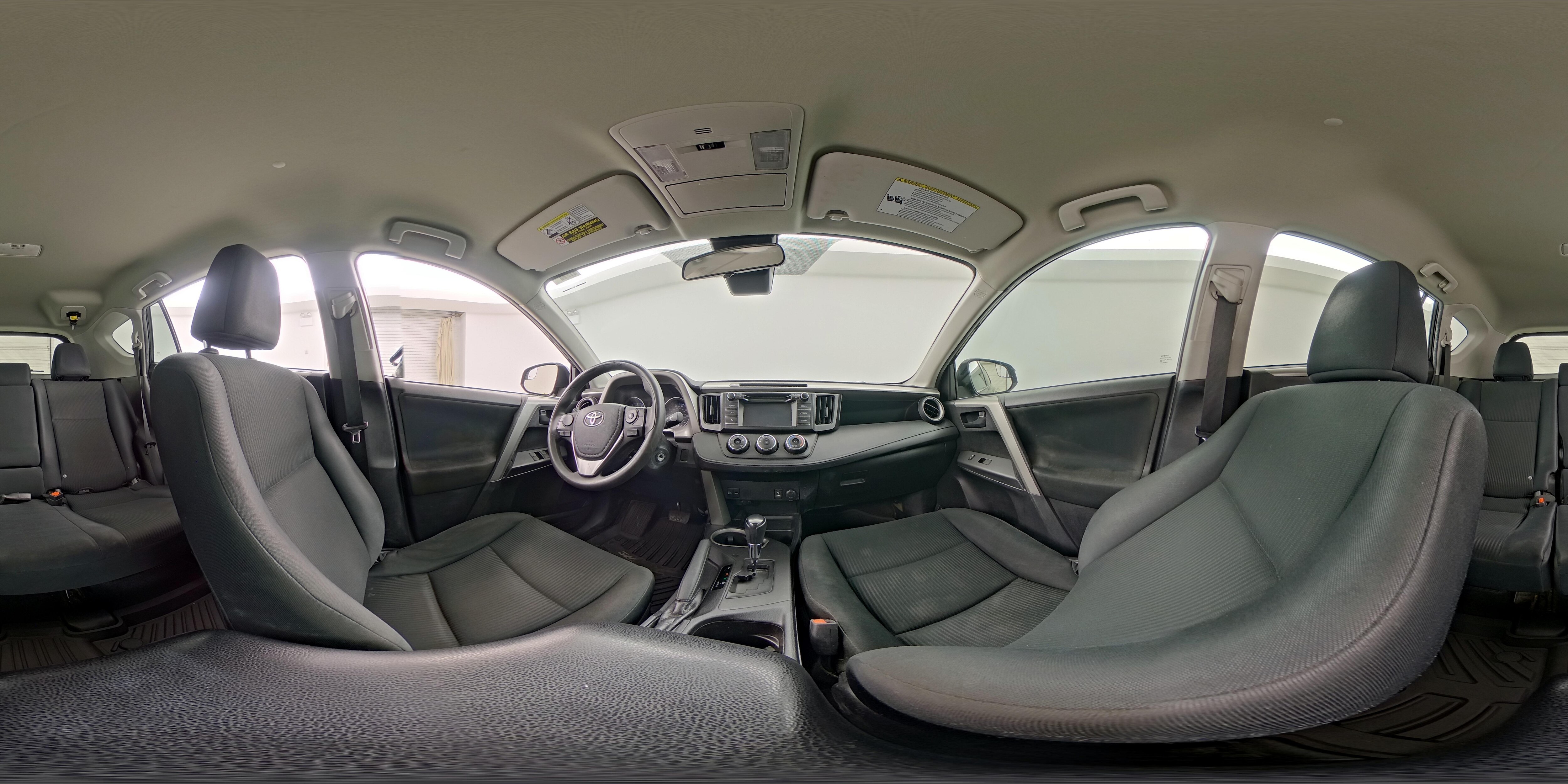 2017 Toyota RAV4 LE - Photo 24