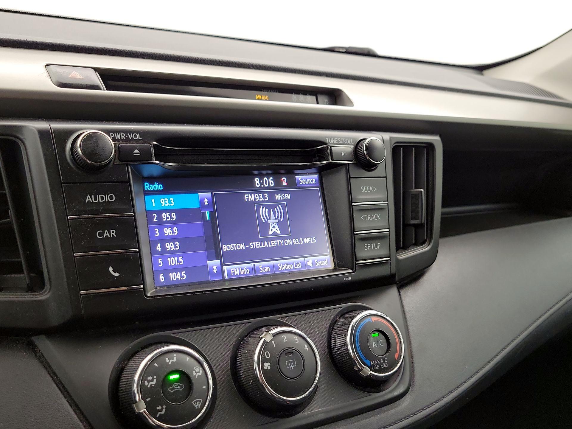 Thumbnail: 2017 Toyota RAV4 - 15
