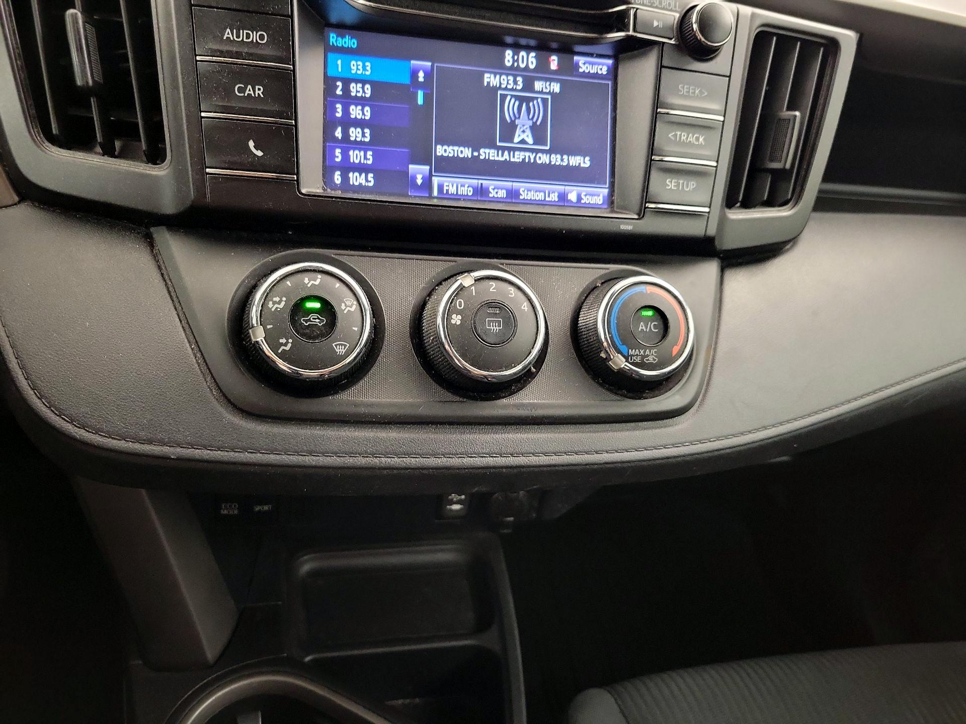 Thumbnail: 2017 Toyota RAV4 - 16