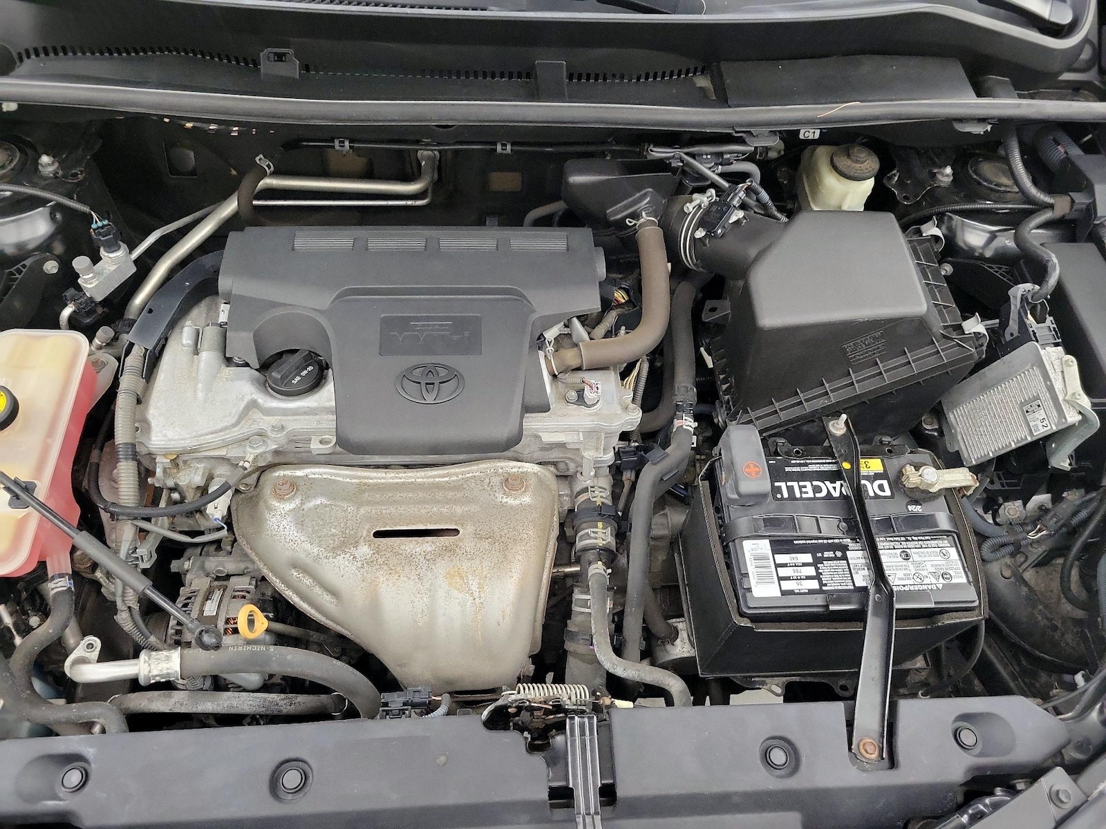 2017 Toyota RAV4 LE - Photo 22