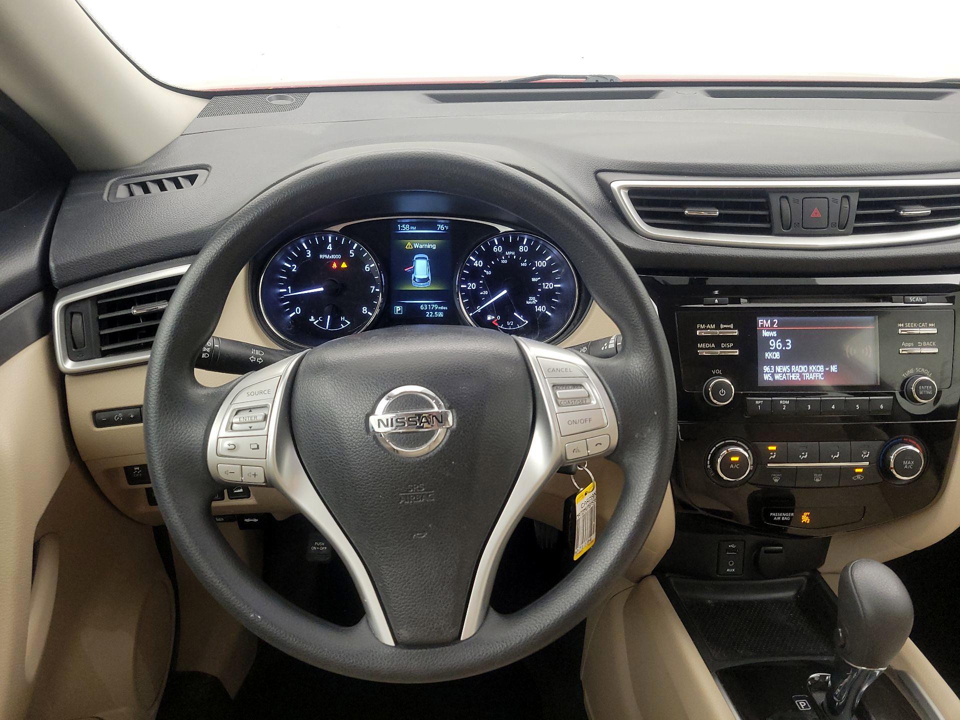 Thumbnail: 2016 Nissan Rogue - 10
