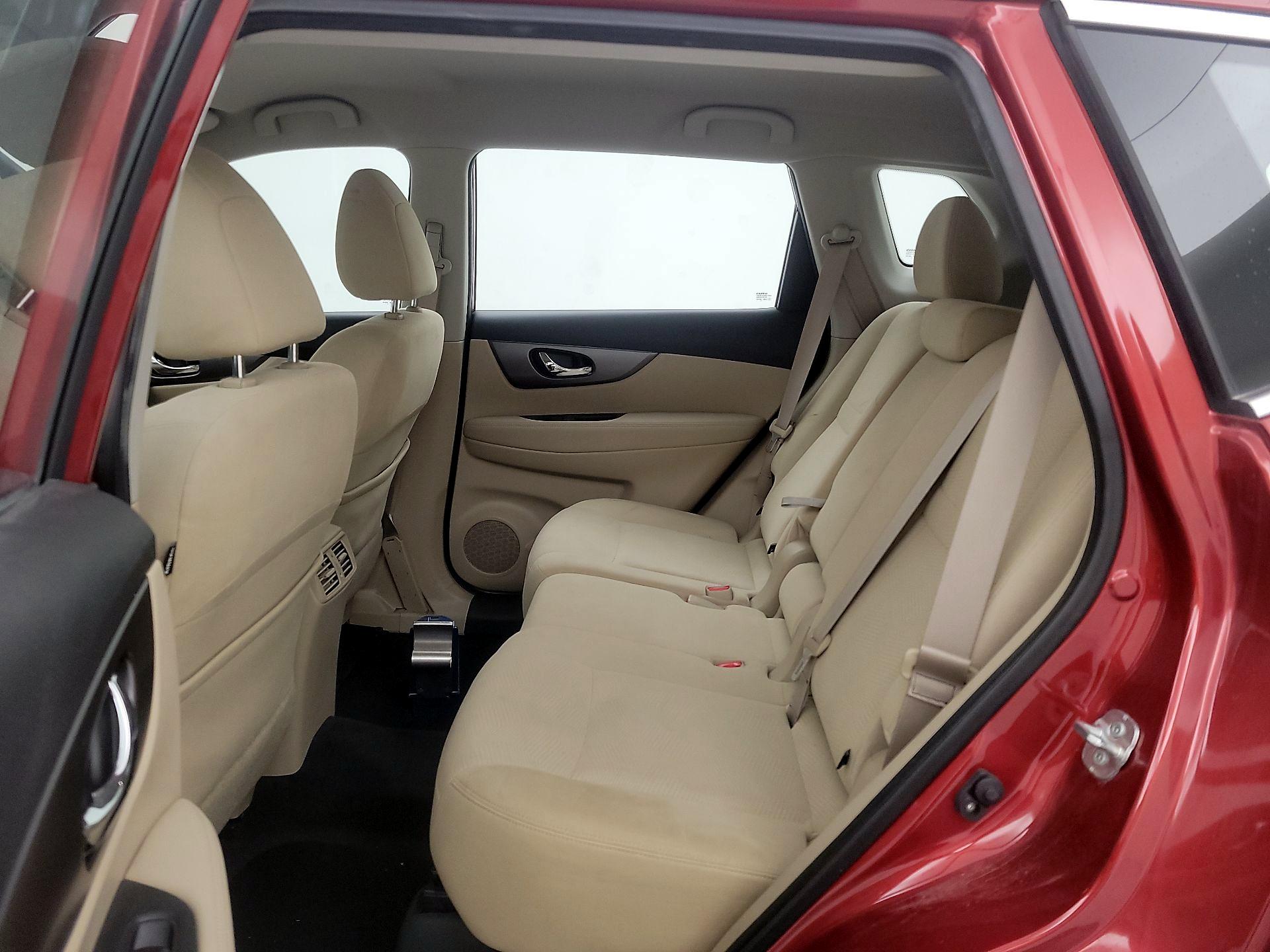 Thumbnail: 2016 Nissan Rogue - 19
