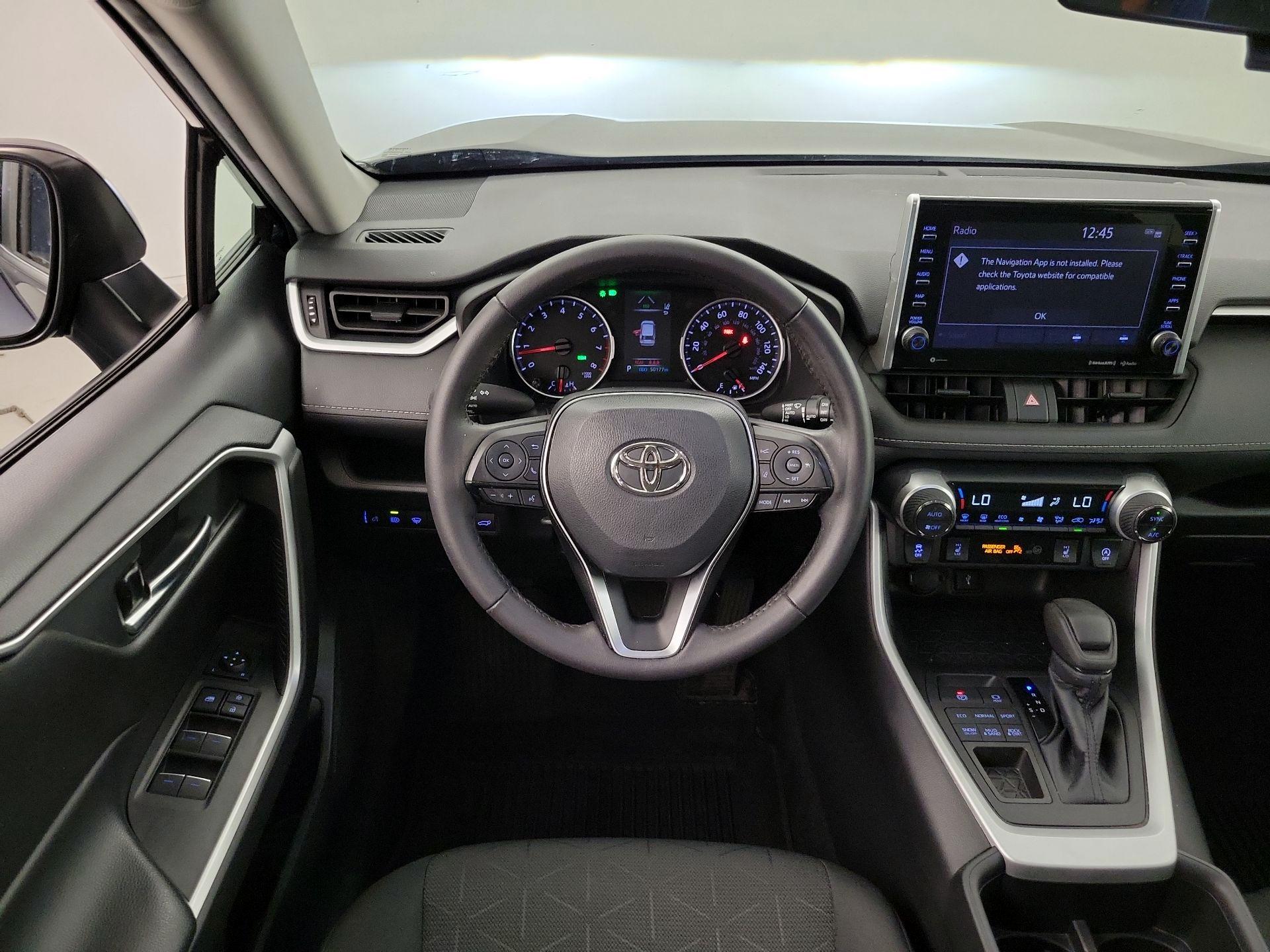 Thumbnail: 2022 Toyota RAV4 - 10