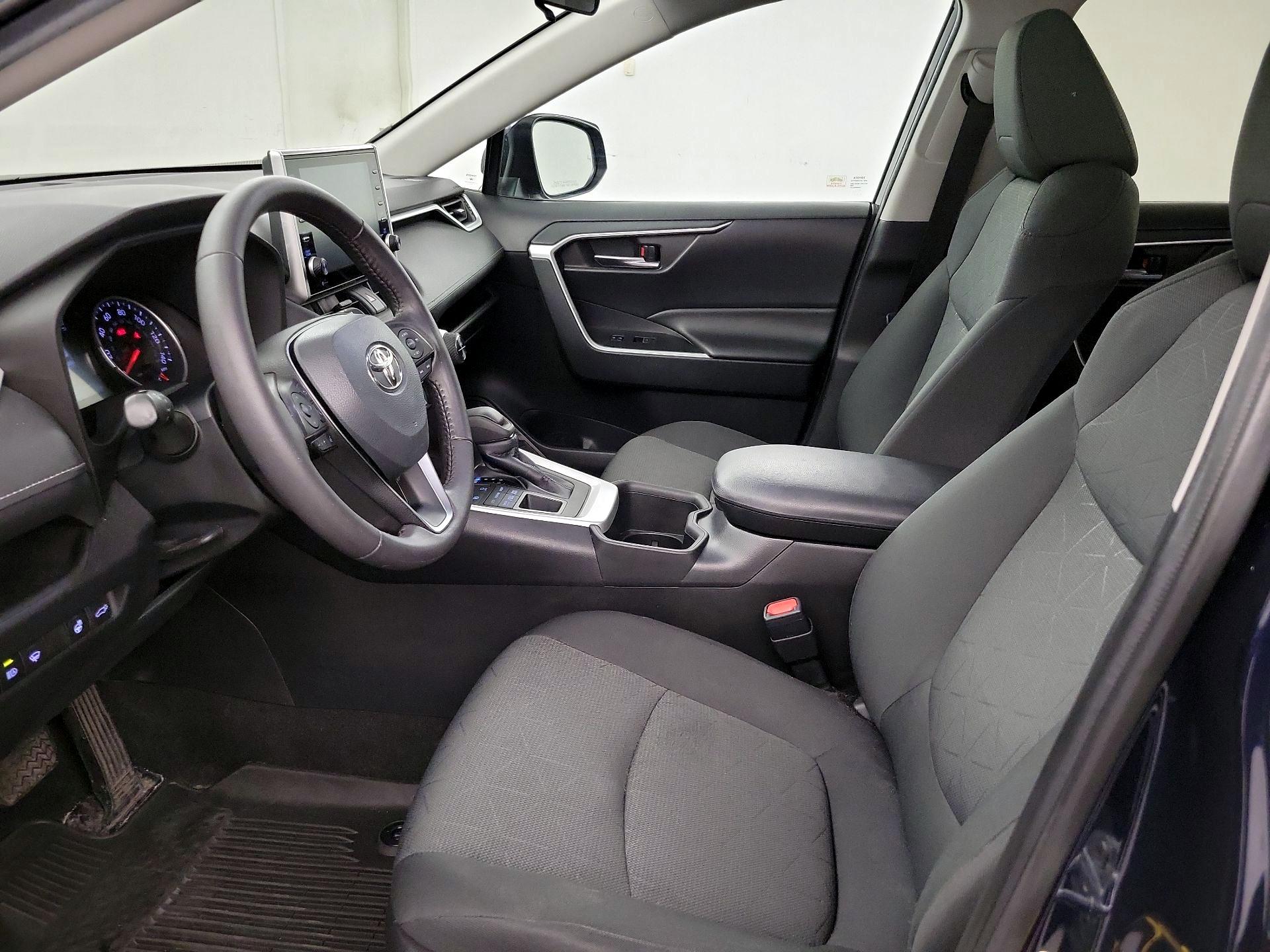 Thumbnail: 2022 Toyota RAV4 - 11