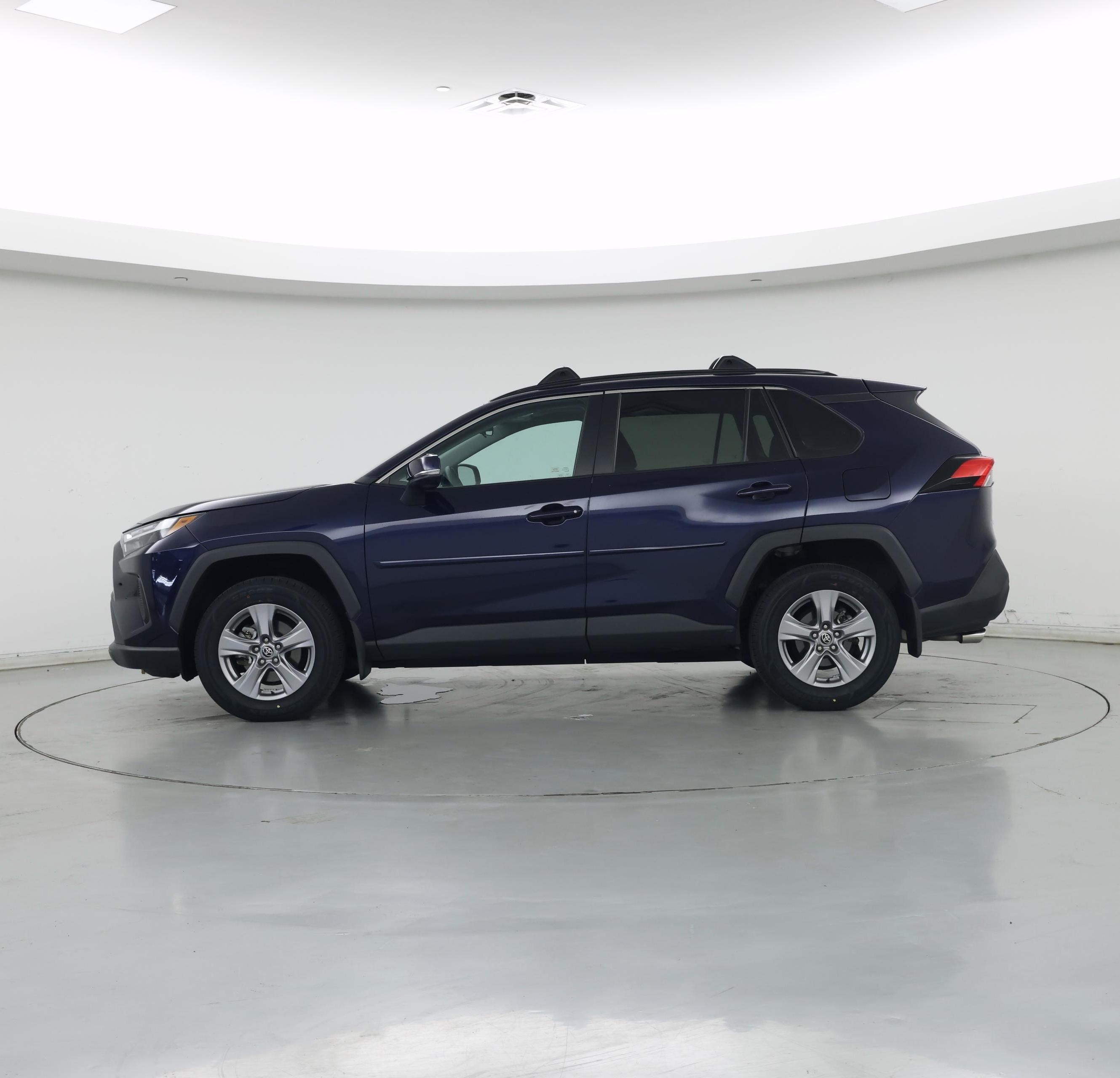 Thumbnail: 2022 Toyota RAV4 - 3