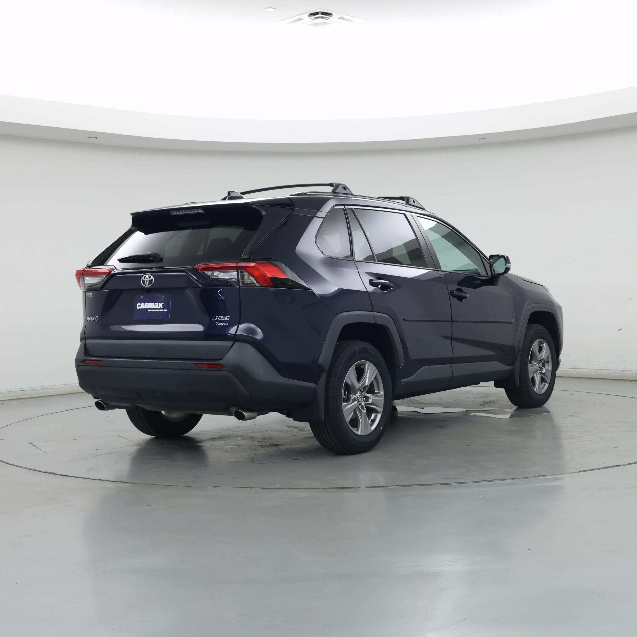 Thumbnail: 2022 Toyota RAV4 - 8