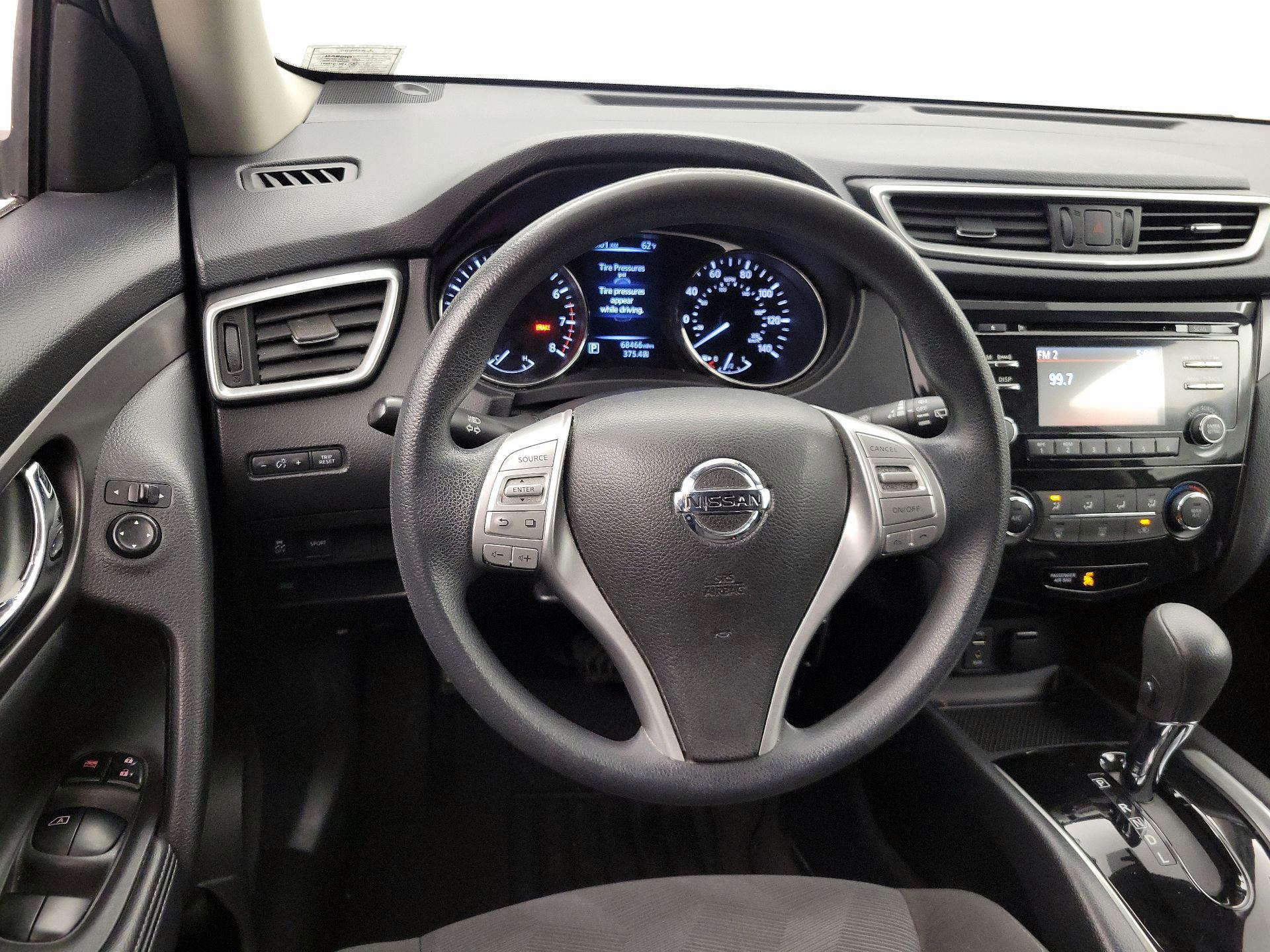 Thumbnail: 2016 Nissan Rogue - 10