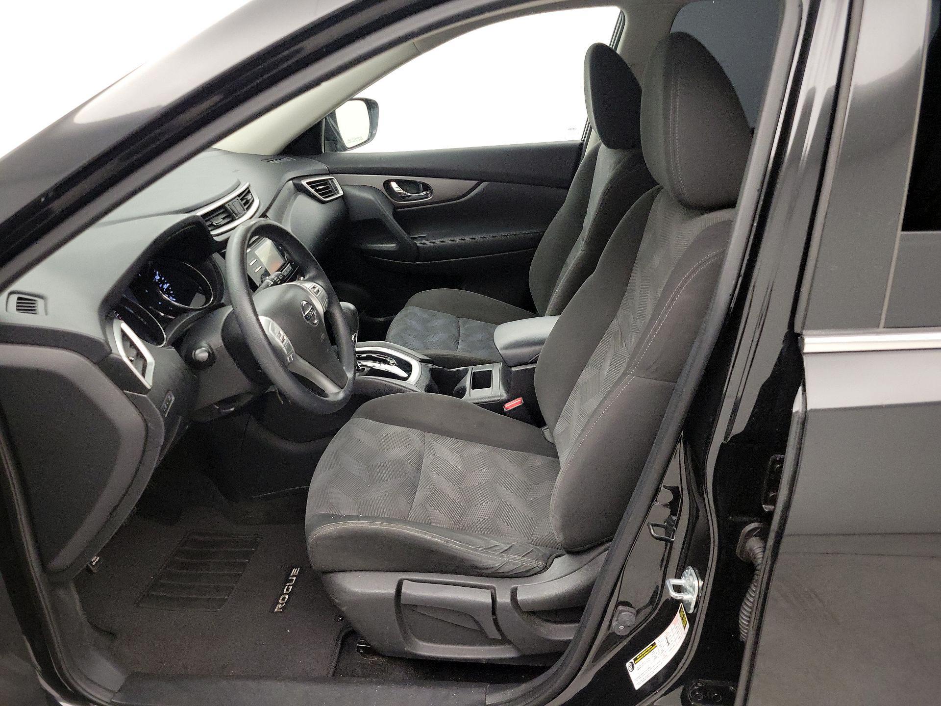 Thumbnail: 2016 Nissan Rogue - 11