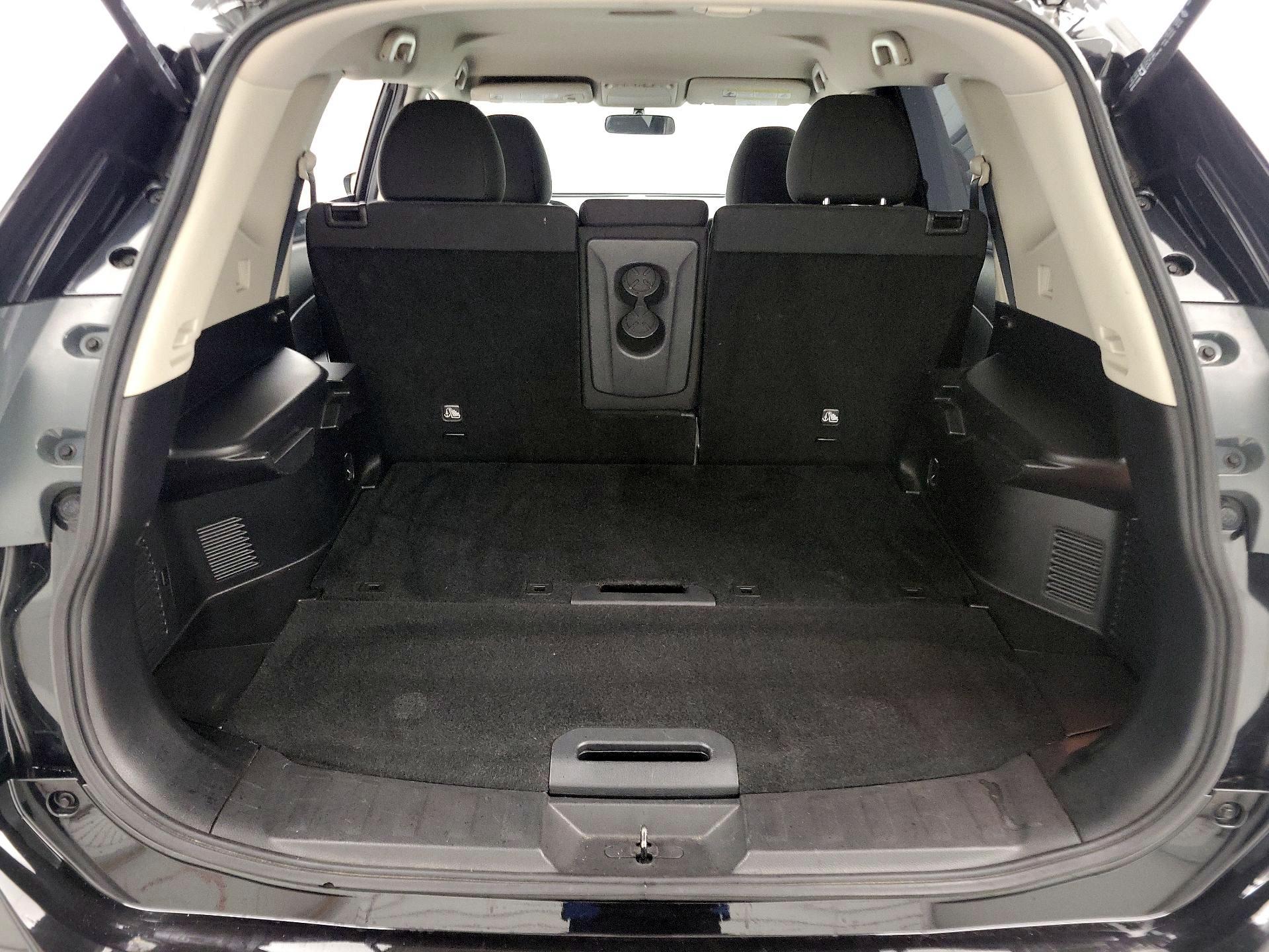 Thumbnail: 2016 Nissan Rogue - 20