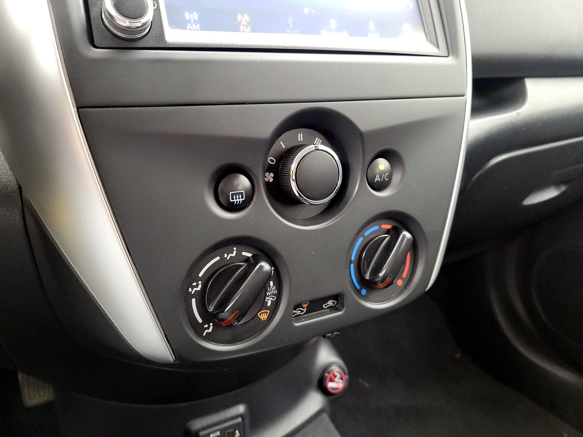 Thumbnail: 2018 Nissan Versa Note - 16