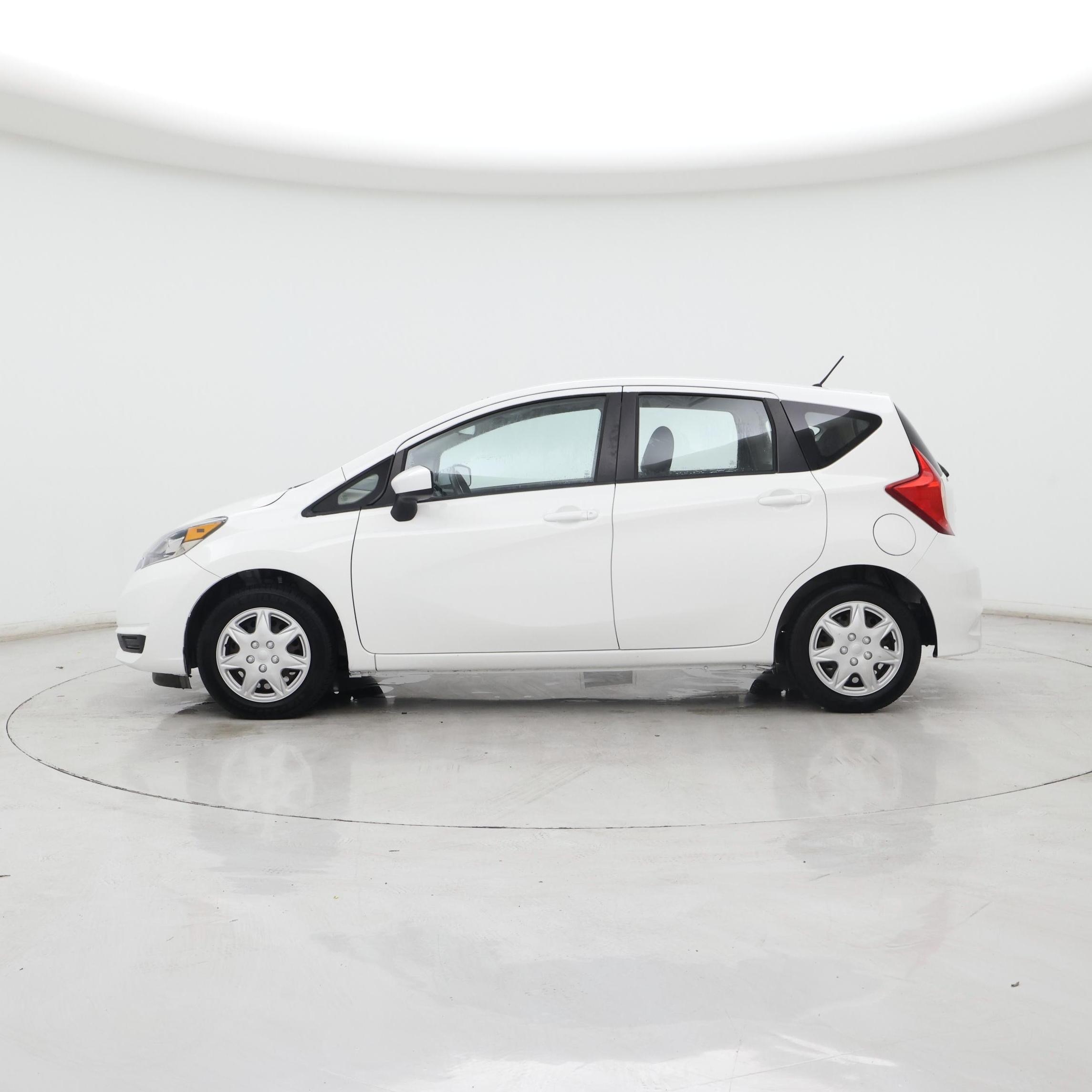 Thumbnail: 2018 Nissan Versa Note - 3