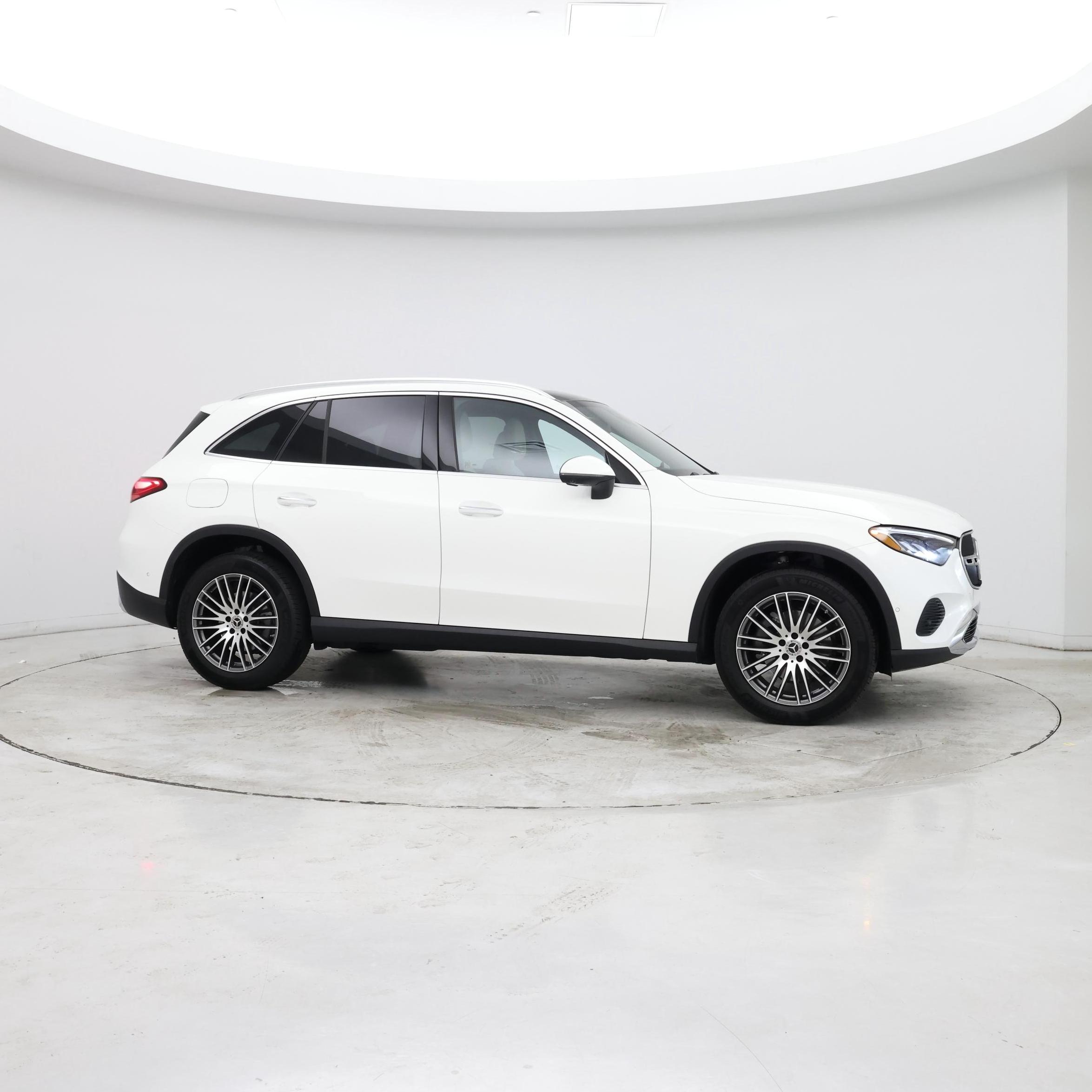Thumbnail: 2026 Mercedes-Benz GLC - 7