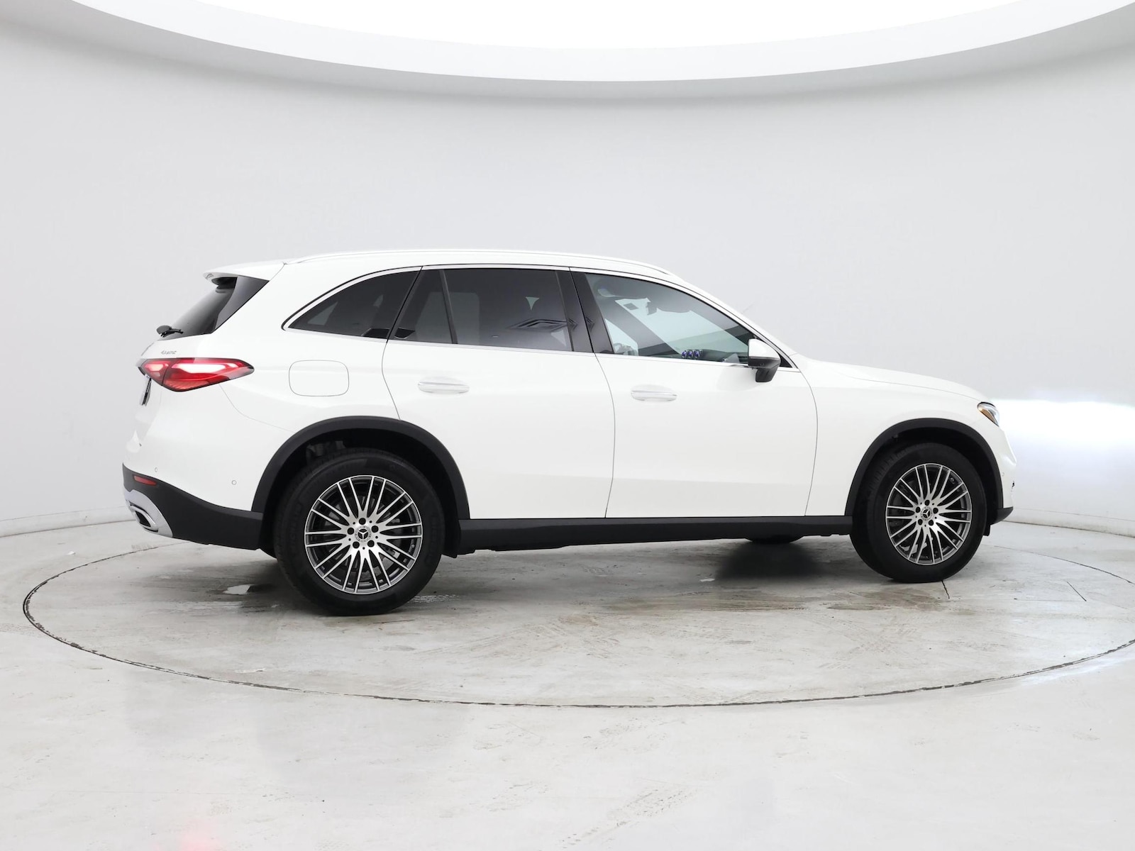 2026 Mercedes-Benz GLC Base - Photo 9