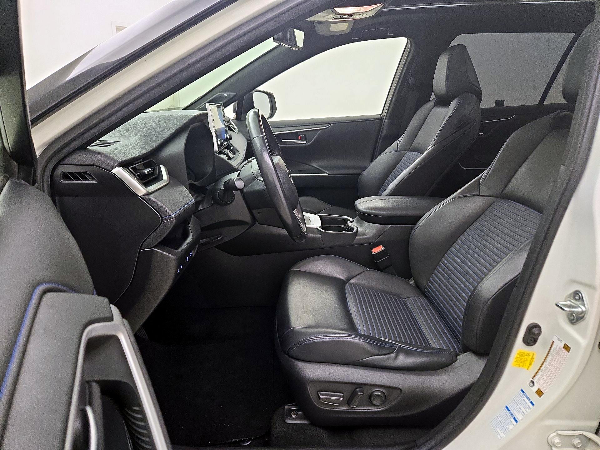 Thumbnail: 2019 Toyota RAV4 - 11