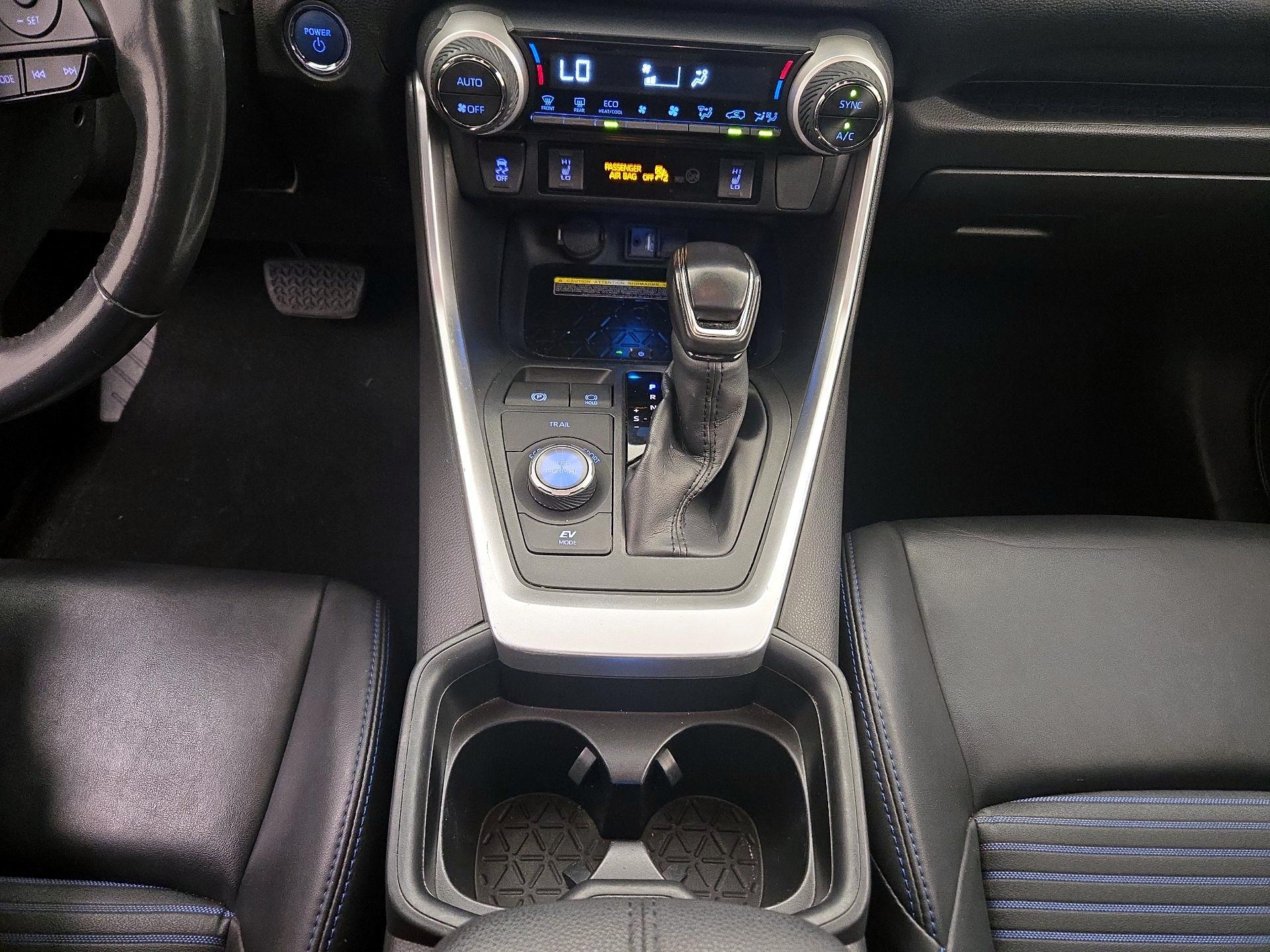 Thumbnail: 2019 Toyota RAV4 - 18