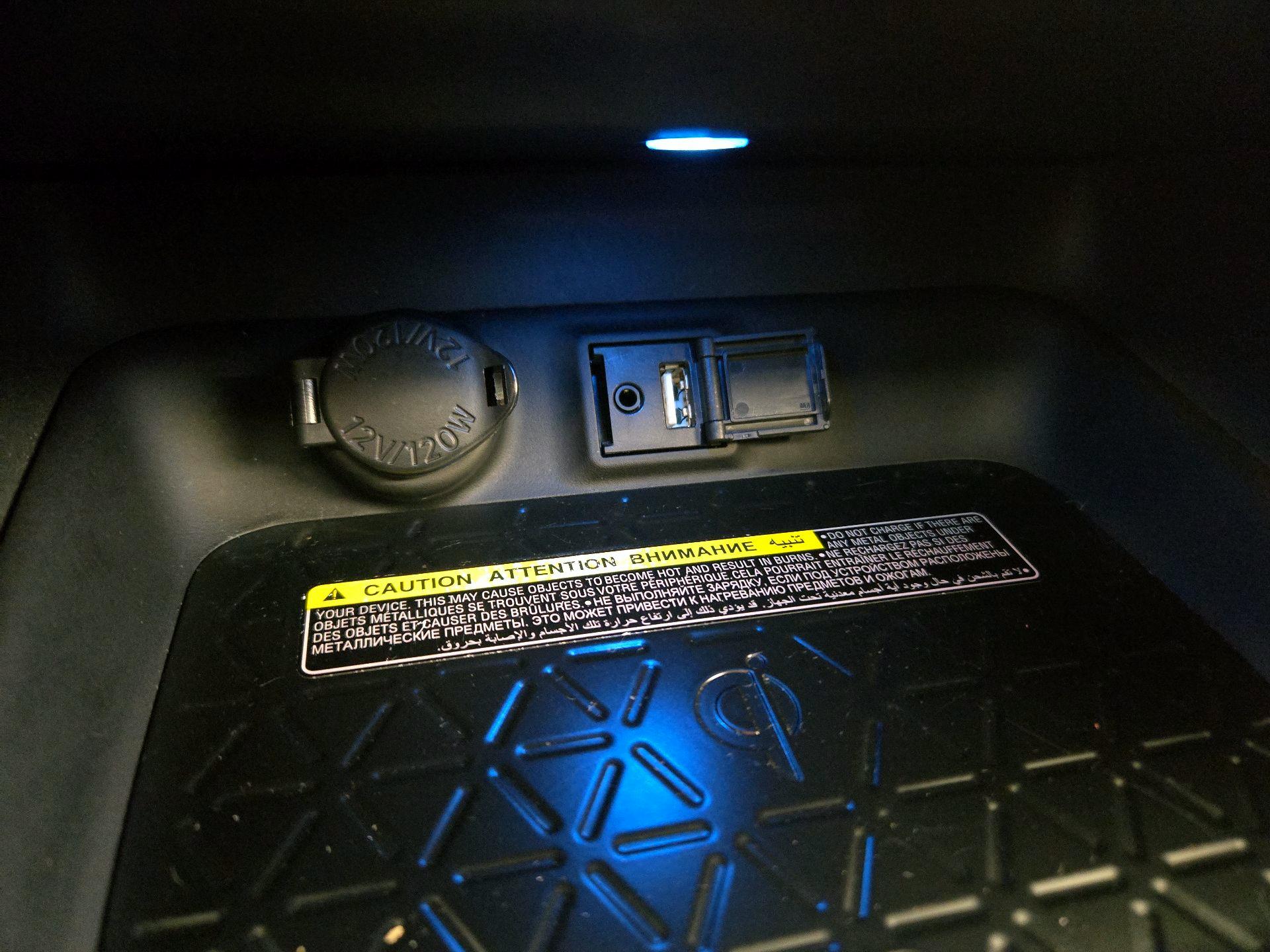 Thumbnail: 2019 Toyota RAV4 - 19